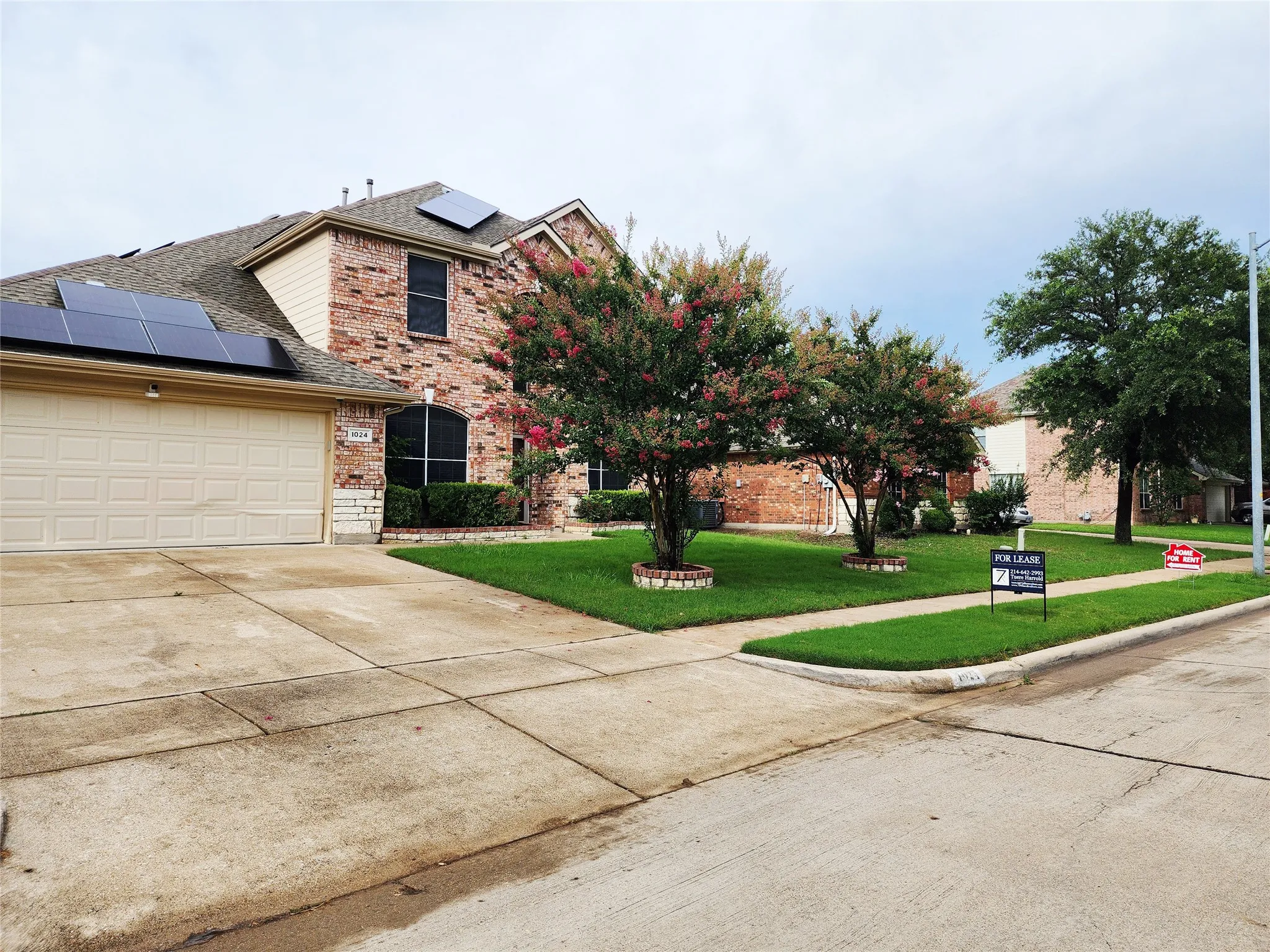 Single Family Residence For Rent in Dallas County , 1024 Fair Oaks Drive, Grand Prairie, Texas 75052, 4 Bedroom, 3 Bathroom, 2 Garage spaces, 2,893 Sqft, built in 2005, mls#21315127, Real Estate Agent in Grand Prairie, Homes For Rent in Dallas county, Homes For Rent in Grand Prairie, Realtor in Grand Prairie Texas, Real Estate Brokerage Independent Realty Texas, Luminita Cordes Realtor