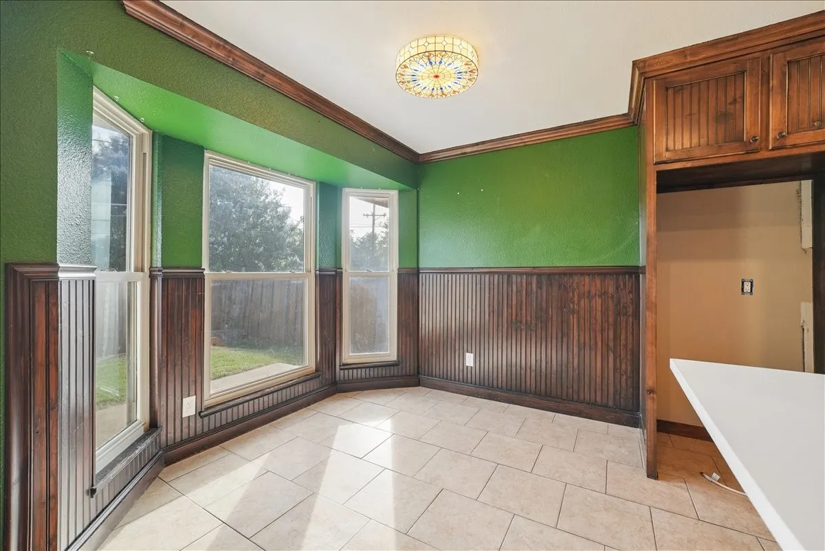 Single Family Residence For Sale in Tarrant County , 2604 S Meadow Drive, Fort Worth, Texas 76133, 3 Bedroom, 2 Bathroom, 2 Garage spaces, 1,474 Sqft, built in 1984, mls#21317984, Real Estate Agent in Fort Worth, Homes For Sale in Tarrant county, Homes For Sale in Fort Worth, Realtor in Fort Worth Texas, Real Estate Brokerage Independent Realty Texas, Luminita Cordes Realtor