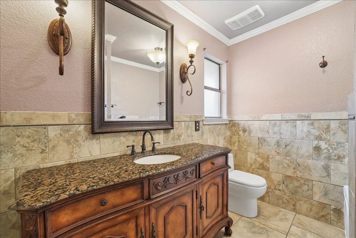 Single Family Residence For Sale in Tarrant County , 2604 S Meadow Drive, Fort Worth, Texas 76133, 3 Bedroom, 2 Bathroom, 2 Garage spaces, 1,474 Sqft, built in 1984, mls#21317984, Real Estate Agent in Fort Worth, Homes For Sale in Tarrant county, Homes For Sale in Fort Worth, Realtor in Fort Worth Texas, Real Estate Brokerage Independent Realty Texas, Luminita Cordes Realtor