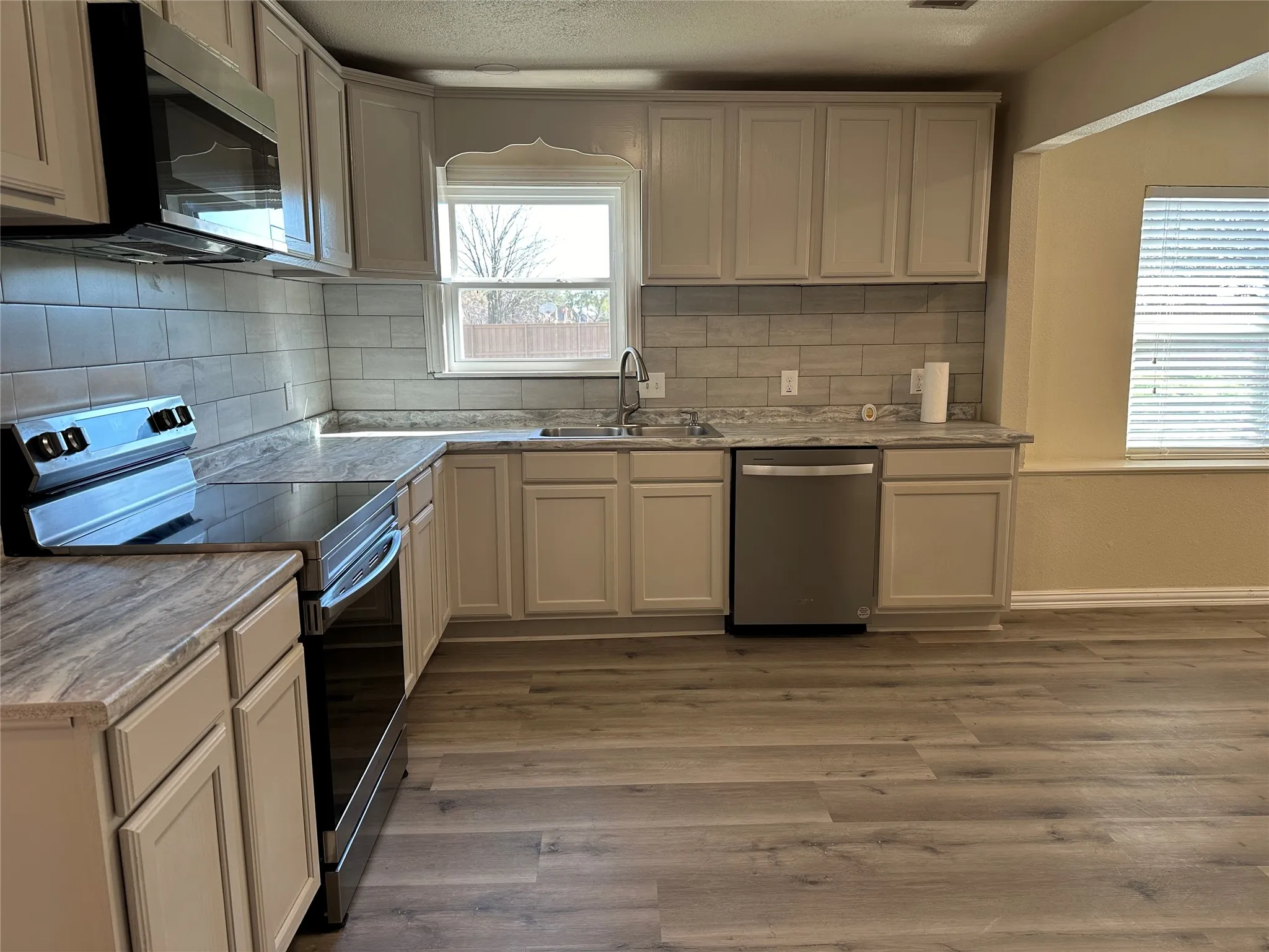 Single Family Residence For Rent in Dallas County , 4706 Sachse Road, Sachse, Texas 75048, 5 Bedroom, 2 Bathroom, Garage spaces, 2,032 Sqft, built in 1960, mls#21315175, Real Estate Agent in Sachse, Homes For Rent in Dallas county, Homes For Rent in Sachse, Realtor in Sachse Texas, Real Estate Brokerage Independent Realty Texas, Luminita Cordes Realtor