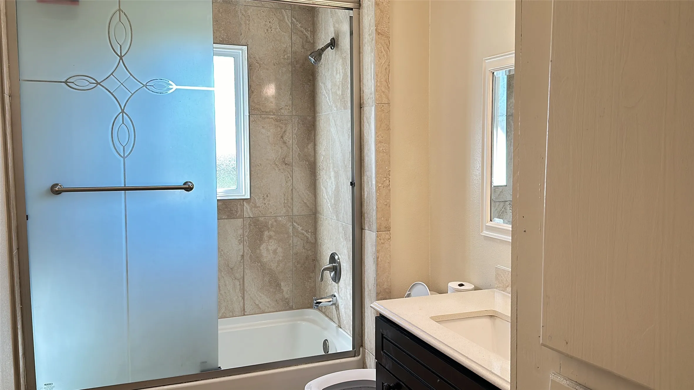 Single Family Residence For Rent in Dallas County , 4706 Sachse Road, Sachse, Texas 75048, 5 Bedroom, 2 Bathroom, Garage spaces, 2,032 Sqft, built in 1960, mls#21315175, Real Estate Agent in Sachse, Homes For Rent in Dallas county, Homes For Rent in Sachse, Realtor in Sachse Texas, Real Estate Brokerage Independent Realty Texas, Luminita Cordes Realtor