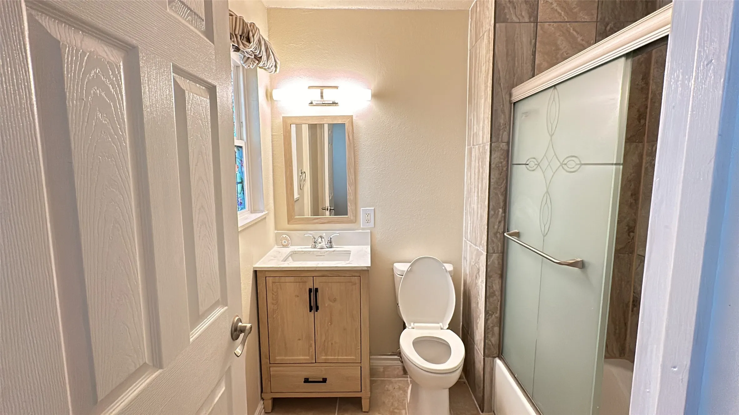 Single Family Residence For Rent in Dallas County , 4706 Sachse Road, Sachse, Texas 75048, 5 Bedroom, 2 Bathroom, Garage spaces, 2,032 Sqft, built in 1960, mls#21315175, Real Estate Agent in Sachse, Homes For Rent in Dallas county, Homes For Rent in Sachse, Realtor in Sachse Texas, Real Estate Brokerage Independent Realty Texas, Luminita Cordes Realtor