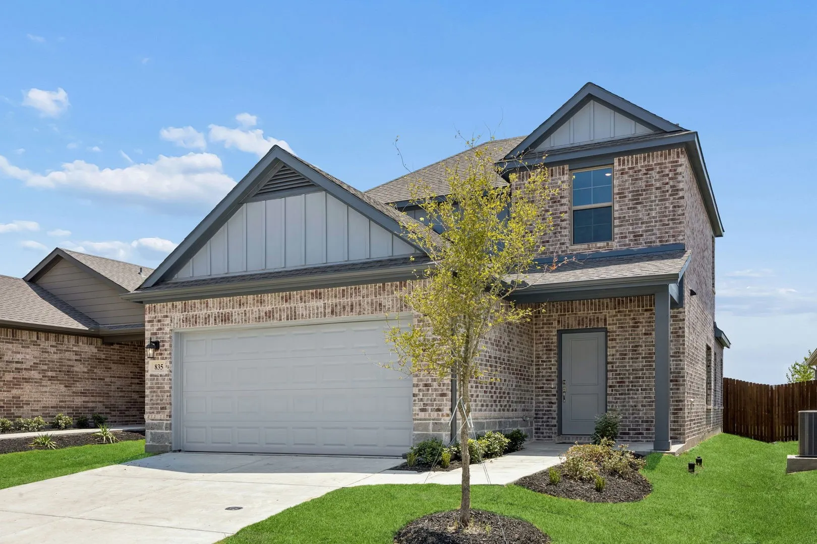 835Hillcrest_002