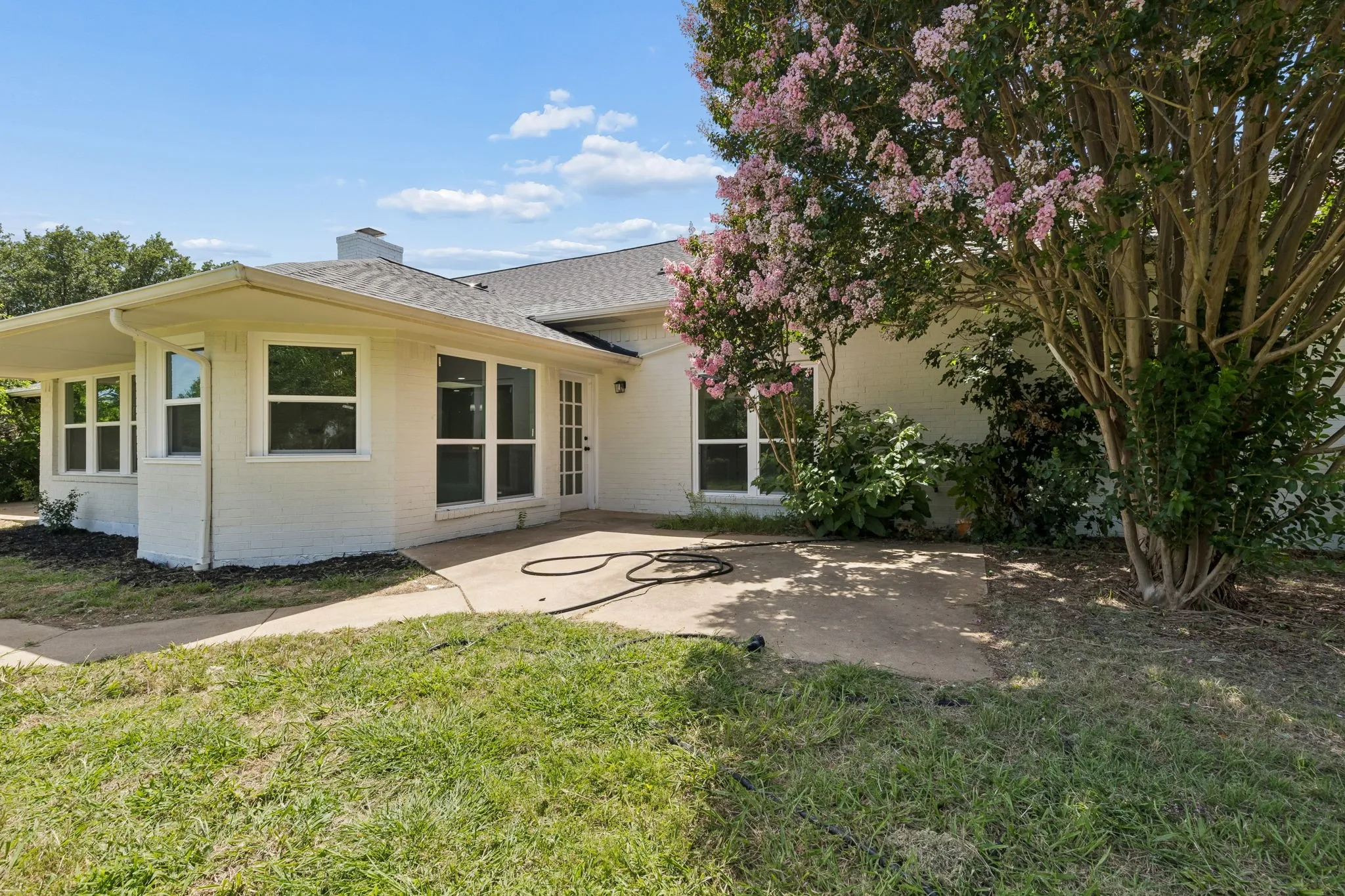 Single Family Residence For Sale in Denton County , 3128 Darby Lane, Denton, Texas 76207, 4 Bedroom, 3 Bathroom, 2 Garage spaces, 2,332 Sqft, built in 1984, mls#21318954, Real Estate Agent in Denton, Homes For Sale in Denton county, Homes For Sale in Denton, Realtor in Denton Texas, Real Estate Brokerage Independent Realty Texas, Luminita Cordes Realtor