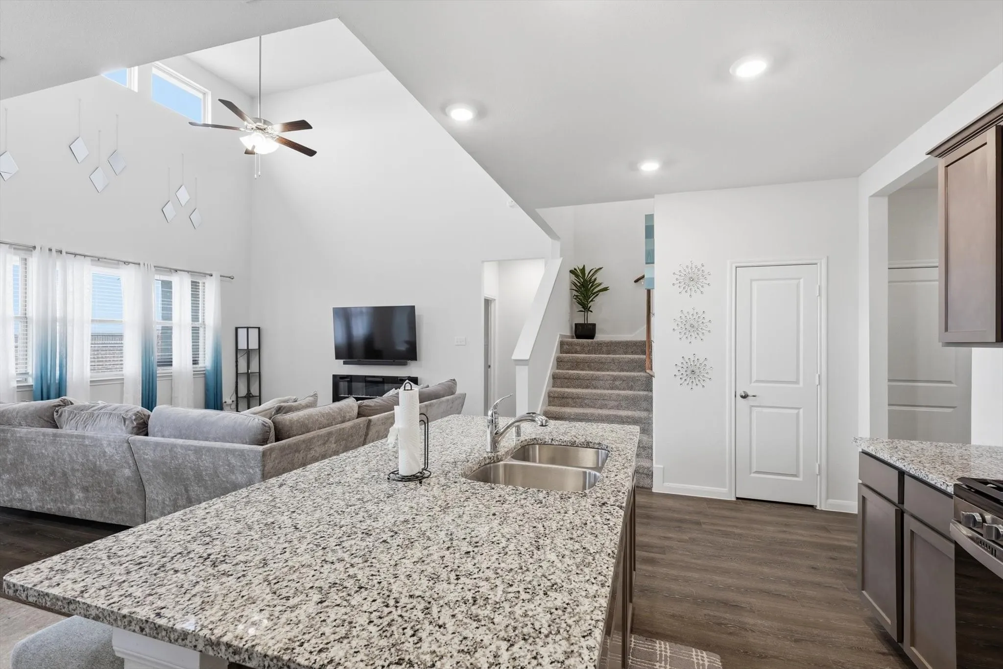 Single Family Residence For Sale in Collin County , 1010 Western Way, Princeton, Texas 75407, 4 Bedroom, 3 Bathroom, 2 Garage spaces, 2,193 Sqft, built in 2021, mls#21319024, Real Estate Agent in Princeton, Homes For Sale in Collin county, Homes For Sale in Princeton, Realtor in Princeton Texas, Real Estate Brokerage Independent Realty Texas, Luminita Cordes Realtor