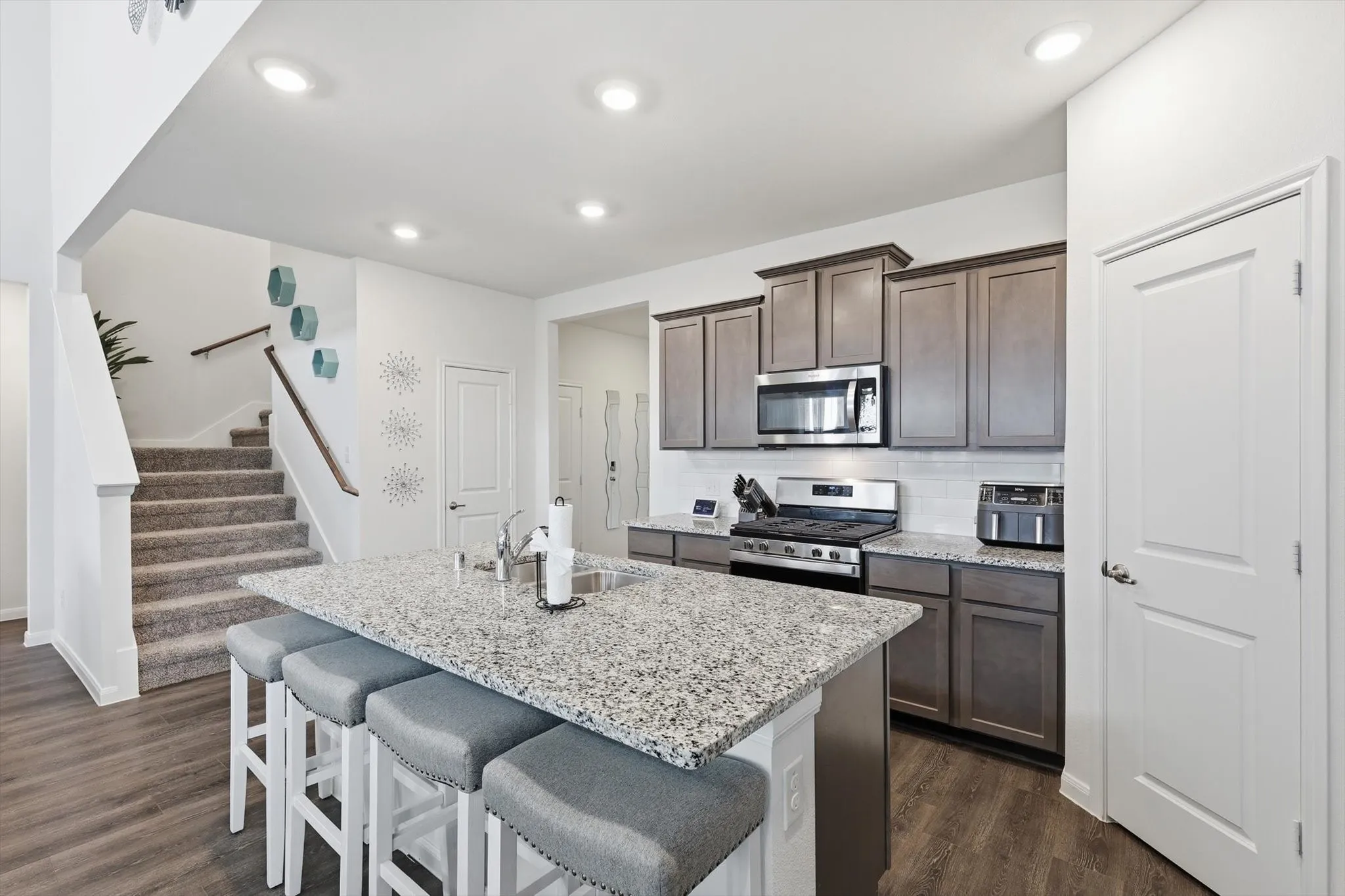 Single Family Residence For Sale in Collin County , 1010 Western Way, Princeton, Texas 75407, 4 Bedroom, 3 Bathroom, 2 Garage spaces, 2,193 Sqft, built in 2021, mls#21319024, Real Estate Agent in Princeton, Homes For Sale in Collin county, Homes For Sale in Princeton, Realtor in Princeton Texas, Real Estate Brokerage Independent Realty Texas, Luminita Cordes Realtor