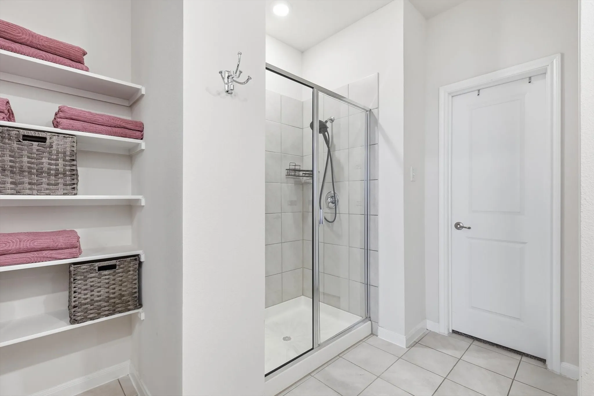 Single Family Residence For Sale in Collin County , 1010 Western Way, Princeton, Texas 75407, 4 Bedroom, 3 Bathroom, 2 Garage spaces, 2,193 Sqft, built in 2021, mls#21319024, Real Estate Agent in Princeton, Homes For Sale in Collin county, Homes For Sale in Princeton, Realtor in Princeton Texas, Real Estate Brokerage Independent Realty Texas, Luminita Cordes Realtor