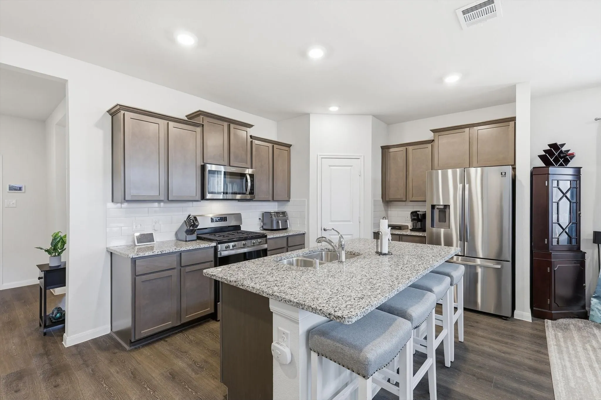 Single Family Residence For Sale in Collin County , 1010 Western Way, Princeton, Texas 75407, 4 Bedroom, 3 Bathroom, 2 Garage spaces, 2,193 Sqft, built in 2021, mls#21319024, Real Estate Agent in Princeton, Homes For Sale in Collin county, Homes For Sale in Princeton, Realtor in Princeton Texas, Real Estate Brokerage Independent Realty Texas, Luminita Cordes Realtor