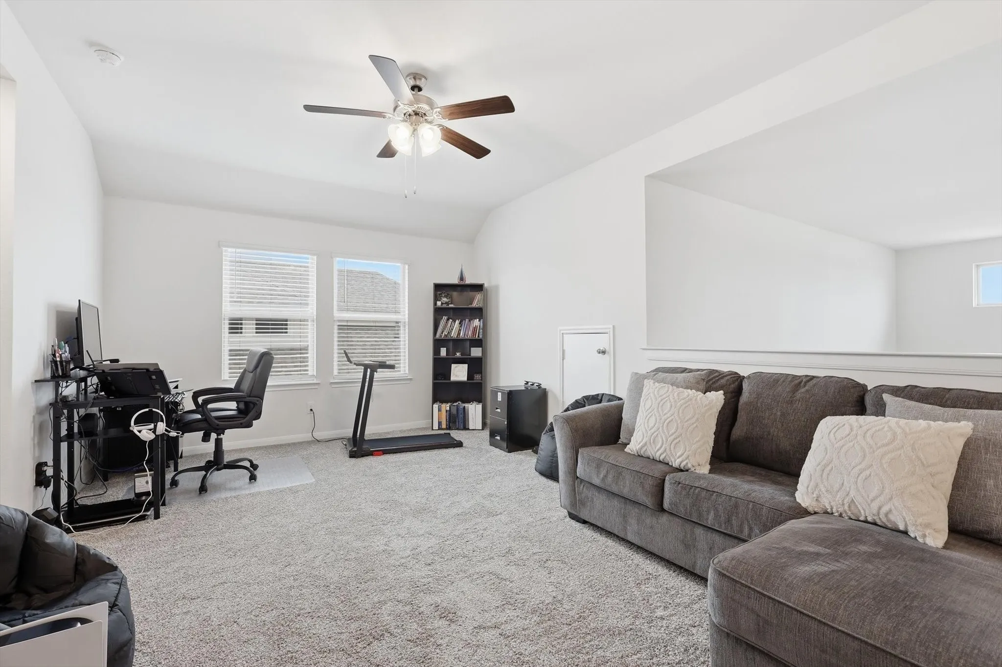 Single Family Residence For Sale in Collin County , 1010 Western Way, Princeton, Texas 75407, 4 Bedroom, 3 Bathroom, 2 Garage spaces, 2,193 Sqft, built in 2021, mls#21319024, Real Estate Agent in Princeton, Homes For Sale in Collin county, Homes For Sale in Princeton, Realtor in Princeton Texas, Real Estate Brokerage Independent Realty Texas, Luminita Cordes Realtor