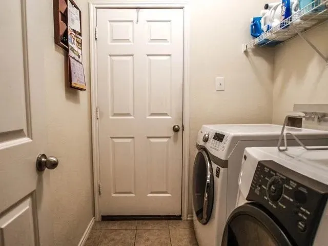 Single Family Residence For Sale in Tarrant County , 3736 Jade Street, Fort Worth, Texas 76244, 3 Bedroom, 2 Bathroom, 2 Garage spaces, 1,790 Sqft, built in 2004, mls#21318994, Real Estate Agent in Fort Worth, Homes For Sale in Tarrant county, Homes For Sale in Fort Worth, Realtor in Fort Worth Texas, Real Estate Brokerage Independent Realty Texas, Luminita Cordes Realtor