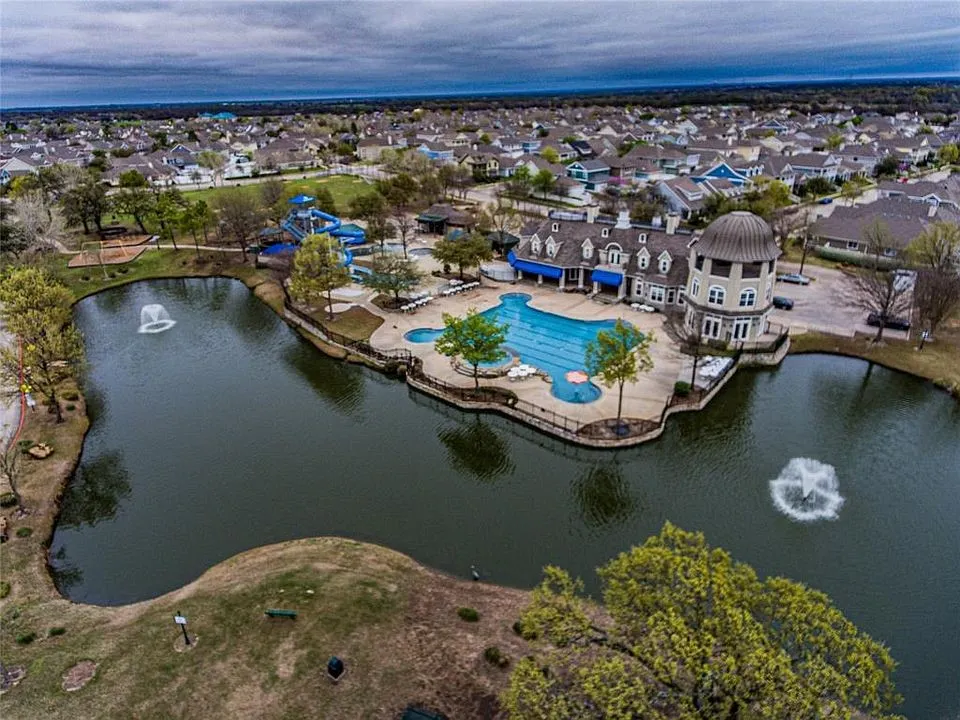 Single Family Residence For Sale in Denton County , 1009 Providence Boulevard, Providence Village, Texas 76227, 4 Bedroom, 3 Bathroom, 2 Garage spaces, 2,065 Sqft, built in 2014, mls#21319051, Real Estate Agent in Providence Village, Homes For Sale in Denton county, Homes For Sale in Providence Village, Realtor in Providence Village Texas, Real Estate Brokerage Independent Realty Texas, Luminita Cordes Realtor