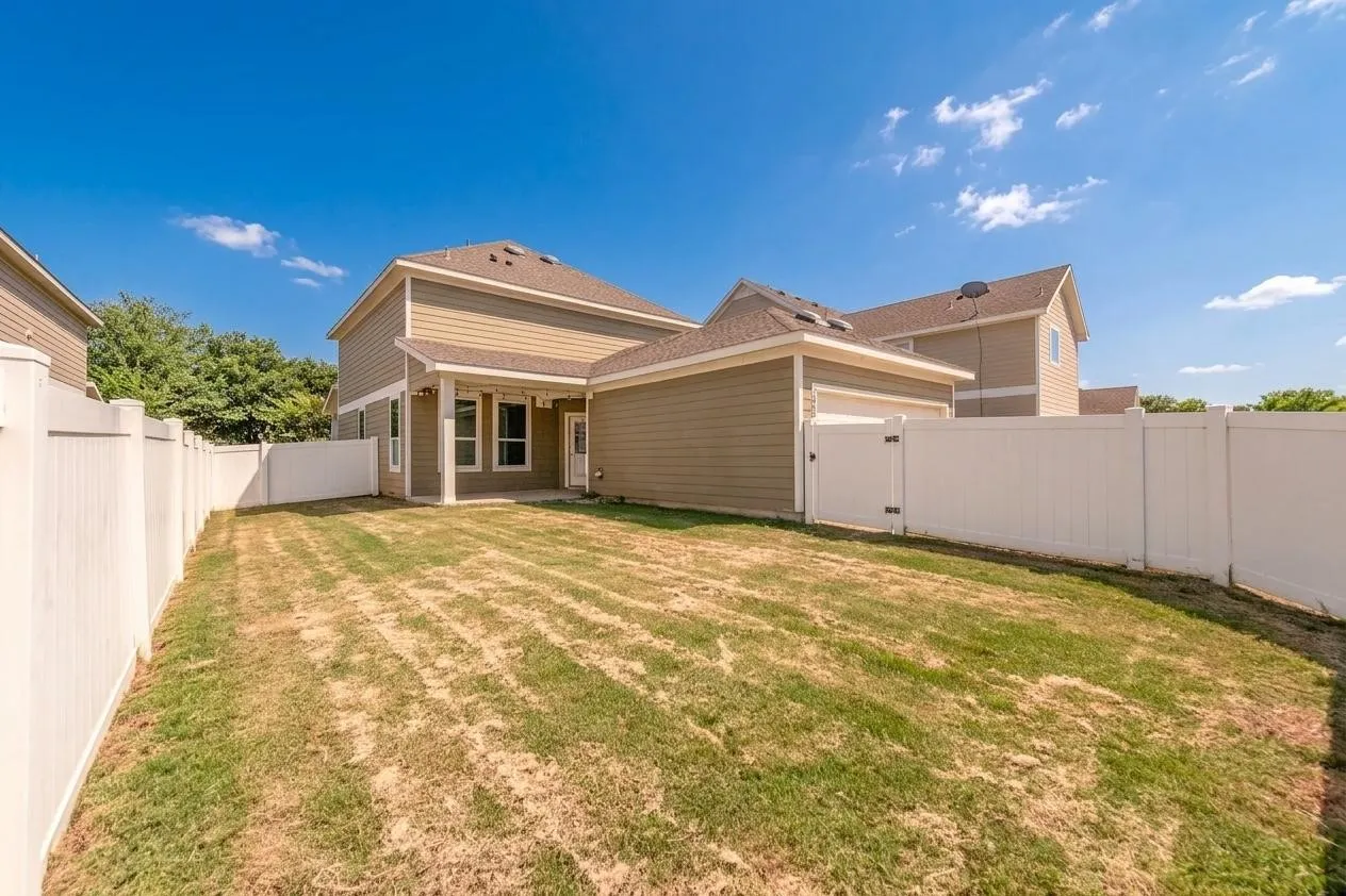 Single Family Residence For Sale in Denton County , 1009 Providence Boulevard, Providence Village, Texas 76227, 4 Bedroom, 3 Bathroom, 2 Garage spaces, 2,065 Sqft, built in 2014, mls#21319051, Real Estate Agent in Providence Village, Homes For Sale in Denton county, Homes For Sale in Providence Village, Realtor in Providence Village Texas, Real Estate Brokerage Independent Realty Texas, Luminita Cordes Realtor