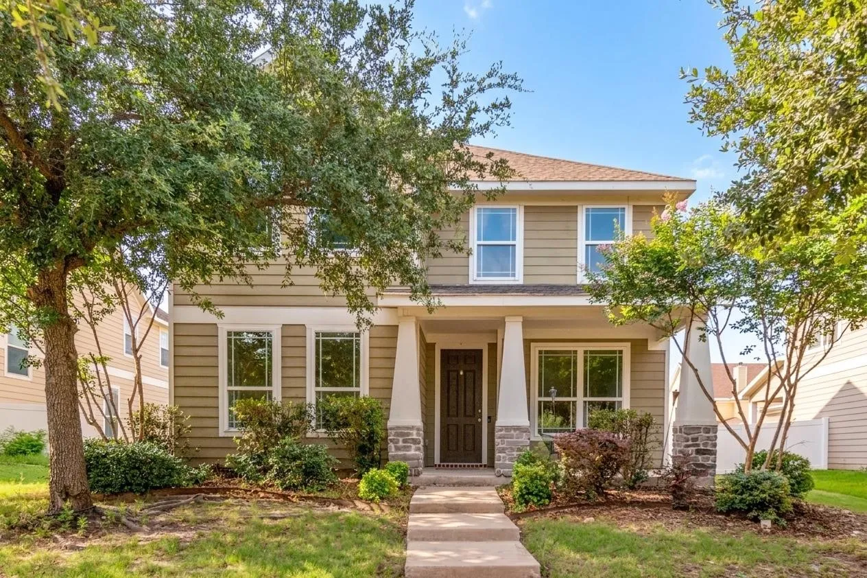 Single Family Residence For Sale in Denton County , 1009 Providence Boulevard, Providence Village, Texas 76227, 4 Bedroom, 3 Bathroom, 2 Garage spaces, 2,065 Sqft, built in 2014, mls#21319051, Real Estate Agent in Providence Village, Homes For Sale in Denton county, Homes For Sale in Providence Village, Realtor in Providence Village Texas, Real Estate Brokerage Independent Realty Texas, Luminita Cordes Realtor