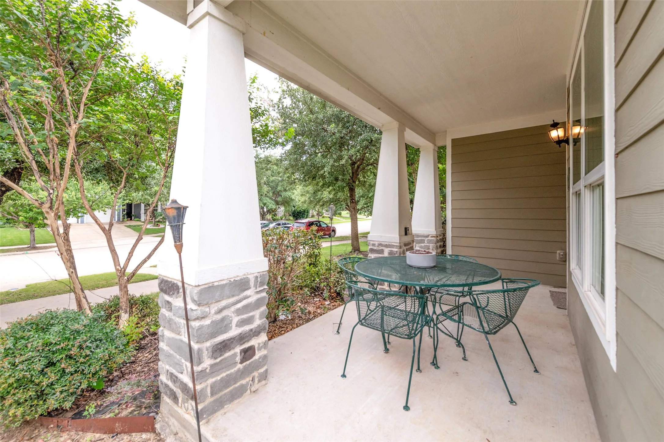 Single Family Residence For Sale in Denton County , 1009 Providence Boulevard, Providence Village, Texas 76227, 4 Bedroom, 3 Bathroom, 2 Garage spaces, 2,065 Sqft, built in 2014, mls#21319051, Real Estate Agent in Providence Village, Homes For Sale in Denton county, Homes For Sale in Providence Village, Realtor in Providence Village Texas, Real Estate Brokerage Independent Realty Texas, Luminita Cordes Realtor
