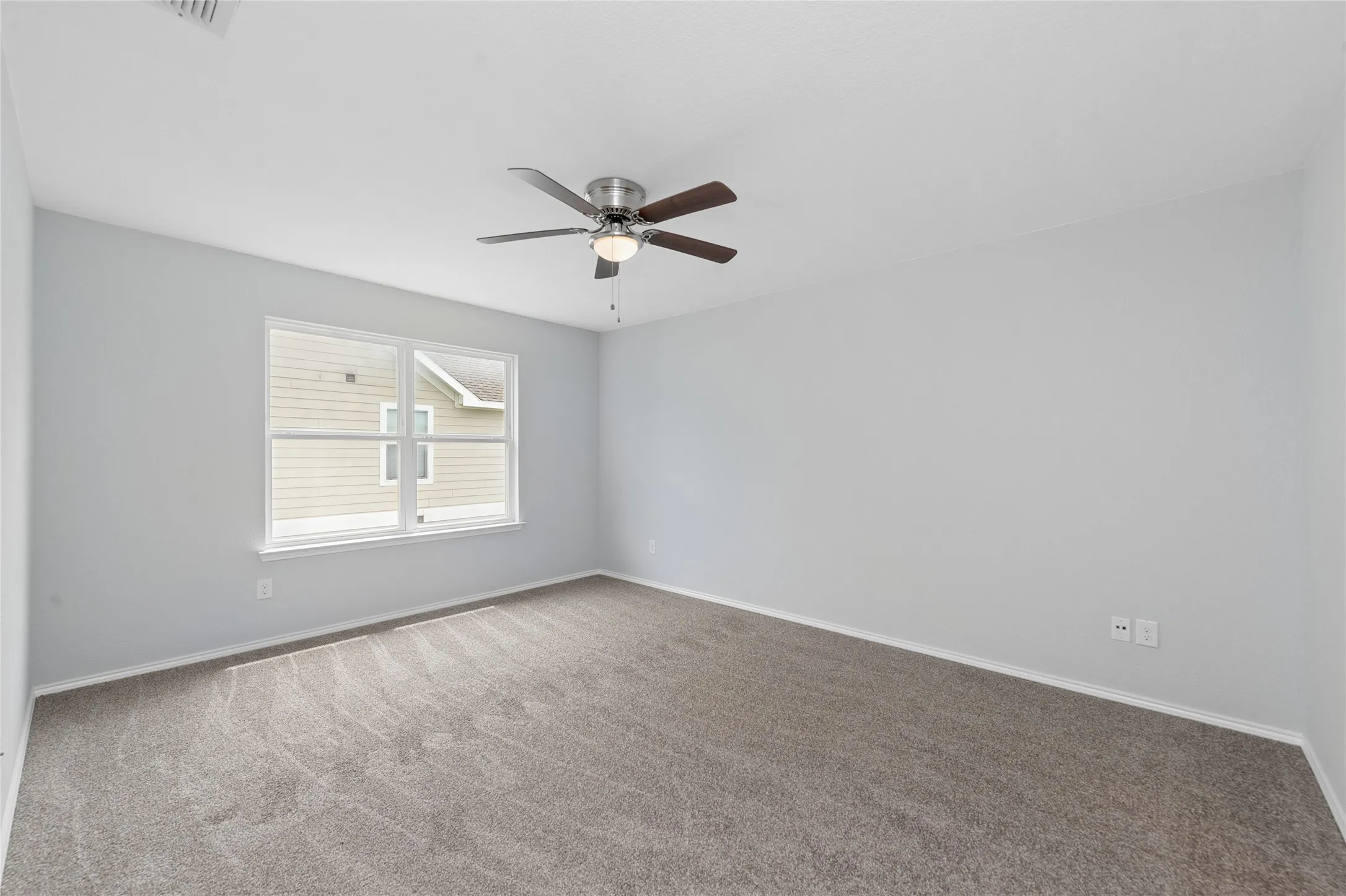 Single Family Residence For Sale in Denton County , 1009 Providence Boulevard, Providence Village, Texas 76227, 4 Bedroom, 3 Bathroom, 2 Garage spaces, 2,065 Sqft, built in 2014, mls#21319051, Real Estate Agent in Providence Village, Homes For Sale in Denton county, Homes For Sale in Providence Village, Realtor in Providence Village Texas, Real Estate Brokerage Independent Realty Texas, Luminita Cordes Realtor