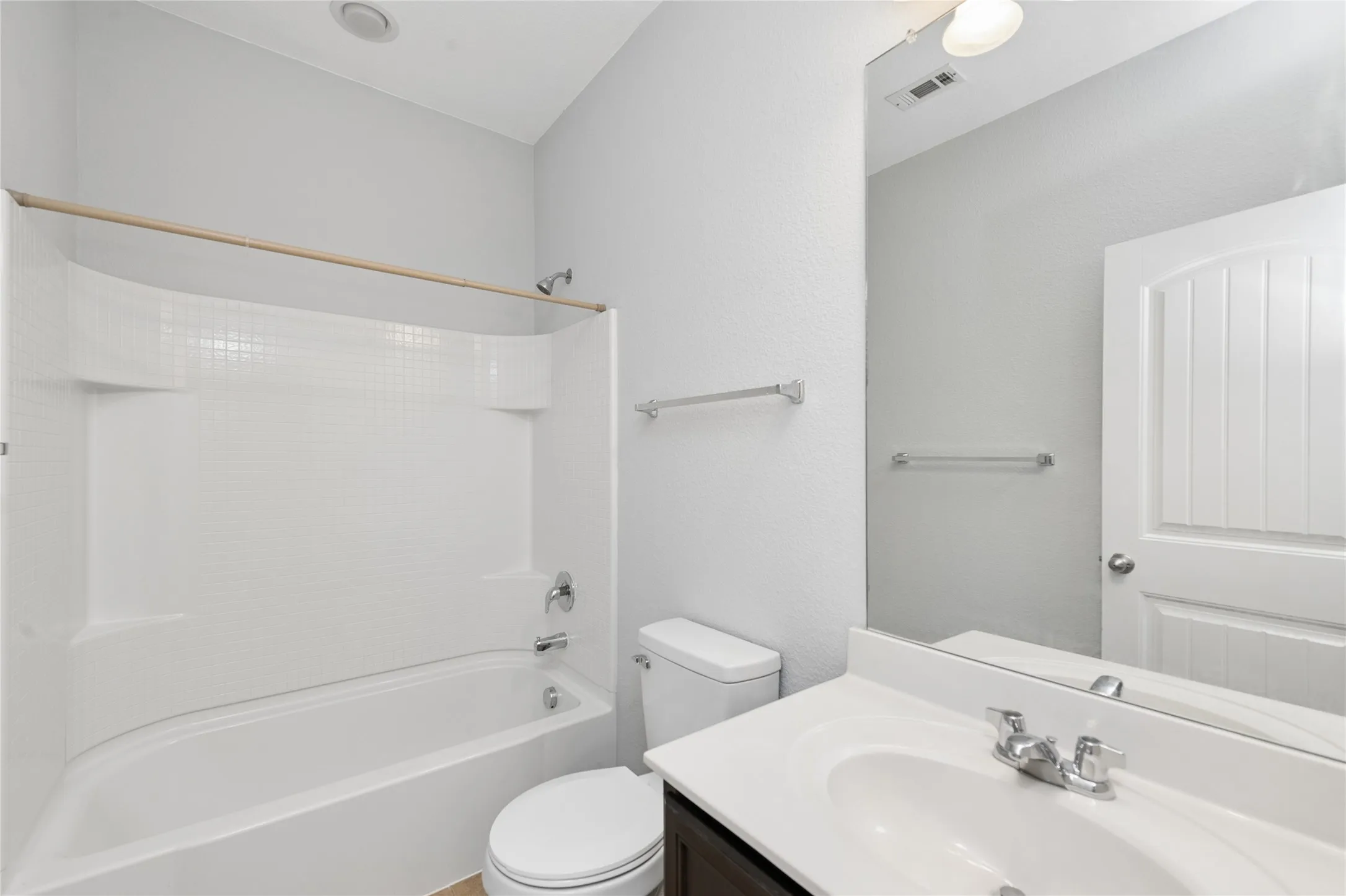 Single Family Residence For Sale in Denton County , 1009 Providence Boulevard, Providence Village, Texas 76227, 4 Bedroom, 3 Bathroom, 2 Garage spaces, 2,065 Sqft, built in 2014, mls#21319051, Real Estate Agent in Providence Village, Homes For Sale in Denton county, Homes For Sale in Providence Village, Realtor in Providence Village Texas, Real Estate Brokerage Independent Realty Texas, Luminita Cordes Realtor