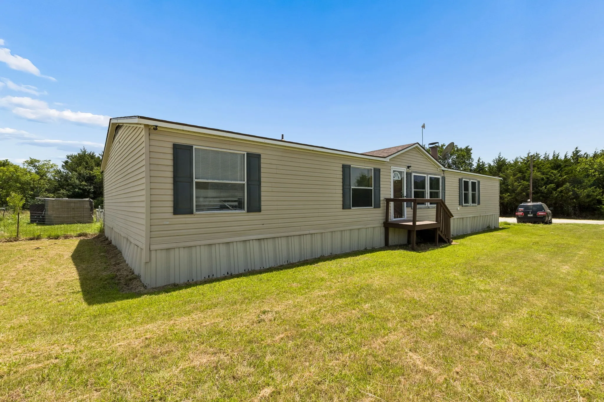 Single Family Residence For Sale in Grayson County , 3310 Old Sherman Road, Whitesboro, Texas 76273, 5 Bedroom, 3 Bathroom, Garage spaces, 2,176 Sqft, built in 2006, mls#21317723, Real Estate Agent in Whitesboro, Homes For Sale in Grayson county, Homes For Sale in Whitesboro, Realtor in Whitesboro Texas, Real Estate Brokerage Independent Realty Texas, Luminita Cordes Realtor