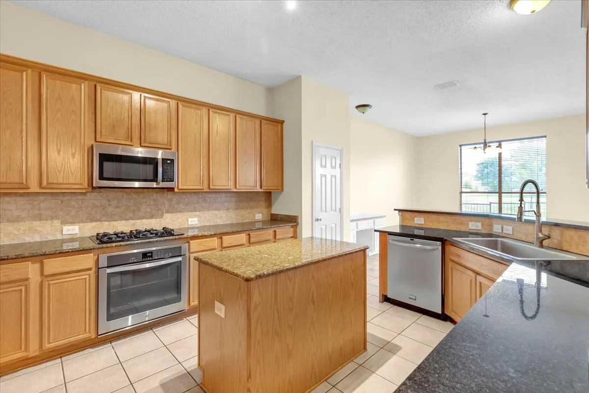 Single Family Residence For Rent in Denton County , 203 Lairds, Coppell, Texas 75019, 4 Bedroom, 3 Bathroom, 2 Garage spaces, 3,072 Sqft, built in 2000, mls#21318879, Real Estate Agent in Coppell, Homes For Rent in Denton county, Homes For Rent in Coppell, Realtor in Coppell Texas, Real Estate Brokerage Independent Realty Texas, Luminita Cordes Realtor
