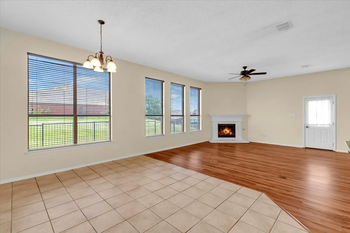 Single Family Residence For Rent in Denton County , 203 Lairds, Coppell, Texas 75019, 4 Bedroom, 3 Bathroom, 2 Garage spaces, 3,072 Sqft, built in 2000, mls#21318879, Real Estate Agent in Coppell, Homes For Rent in Denton county, Homes For Rent in Coppell, Realtor in Coppell Texas, Real Estate Brokerage Independent Realty Texas, Luminita Cordes Realtor