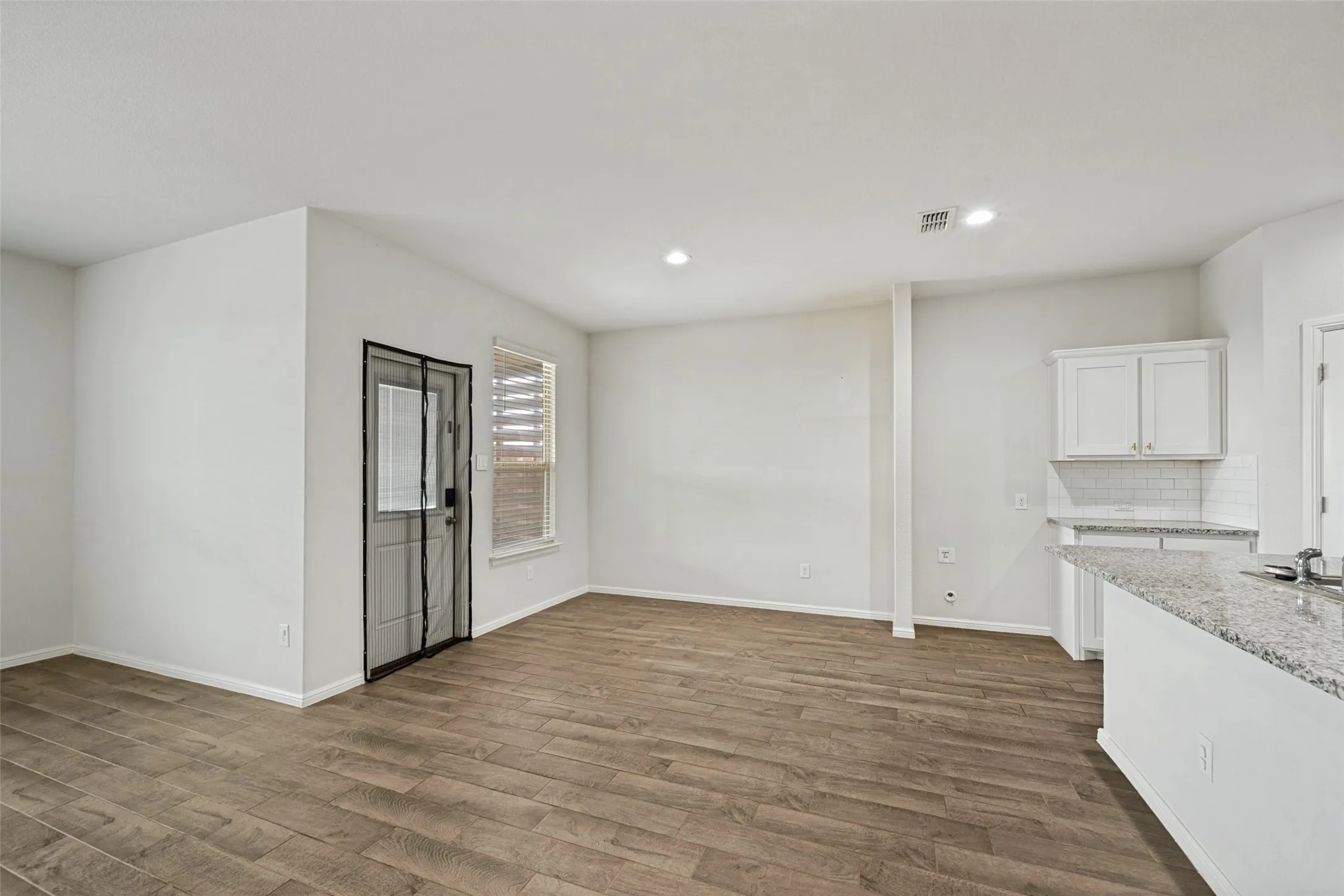 Single Family Residence For Sale in Tarrant County , 5201 Blue Night Drive, Fort Worth, Texas 76179, 4 Bedroom, 2 Bathroom, 2 Garage spaces, 1,833 Sqft, built in 2022, mls#21317803, Real Estate Agent in Fort Worth, Homes For Sale in Tarrant county, Homes For Sale in Fort Worth, Realtor in Fort Worth Texas, Real Estate Brokerage Independent Realty Texas, Luminita Cordes Realtor