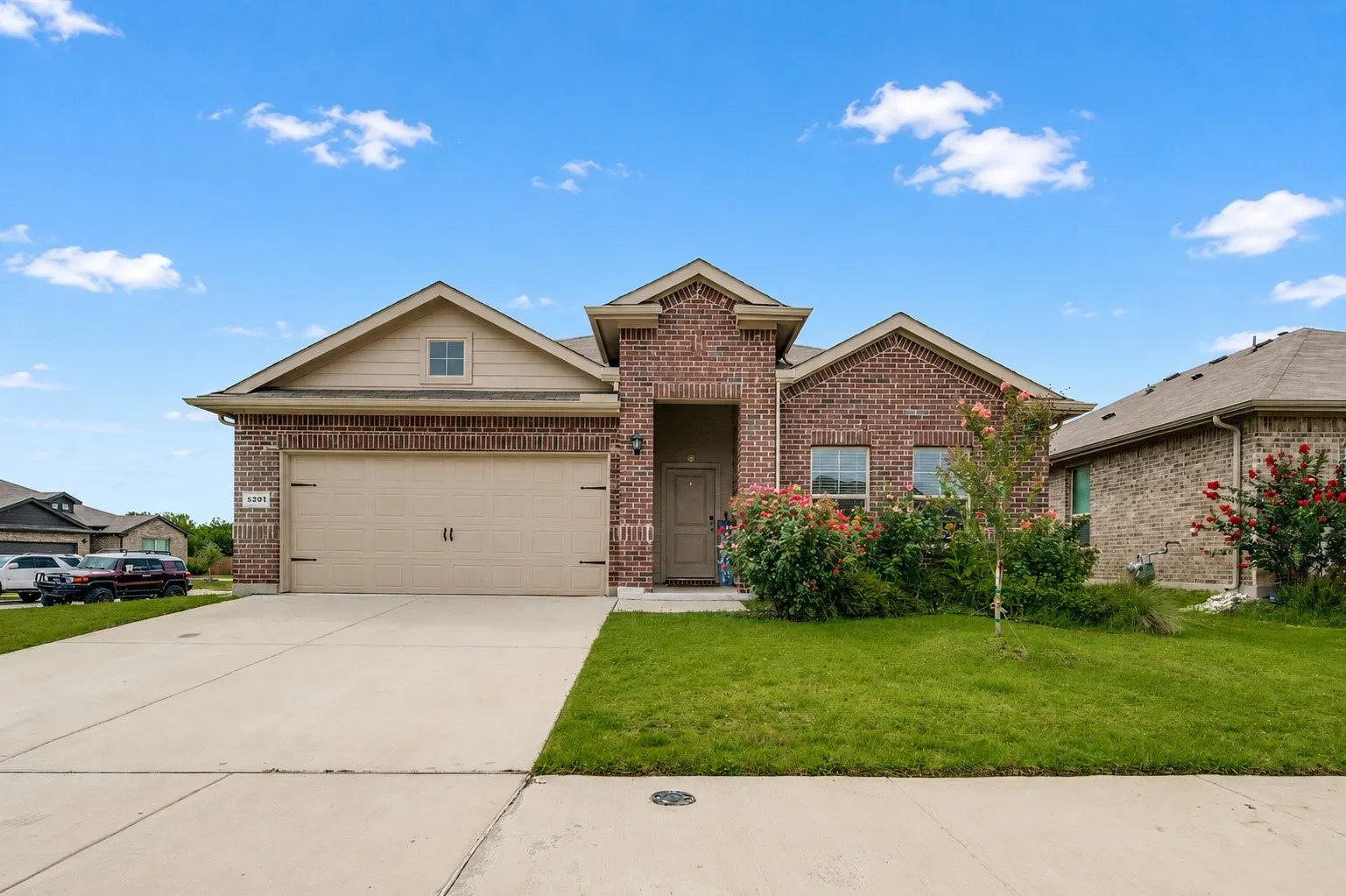 Single Family Residence For Sale in Tarrant County , 5201 Blue Night Drive, Fort Worth, Texas 76179, 4 Bedroom, 2 Bathroom, 2 Garage spaces, 1,833 Sqft, built in 2022, mls#21317803, Real Estate Agent in Fort Worth, Homes For Sale in Tarrant county, Homes For Sale in Fort Worth, Realtor in Fort Worth Texas, Real Estate Brokerage Independent Realty Texas, Luminita Cordes Realtor