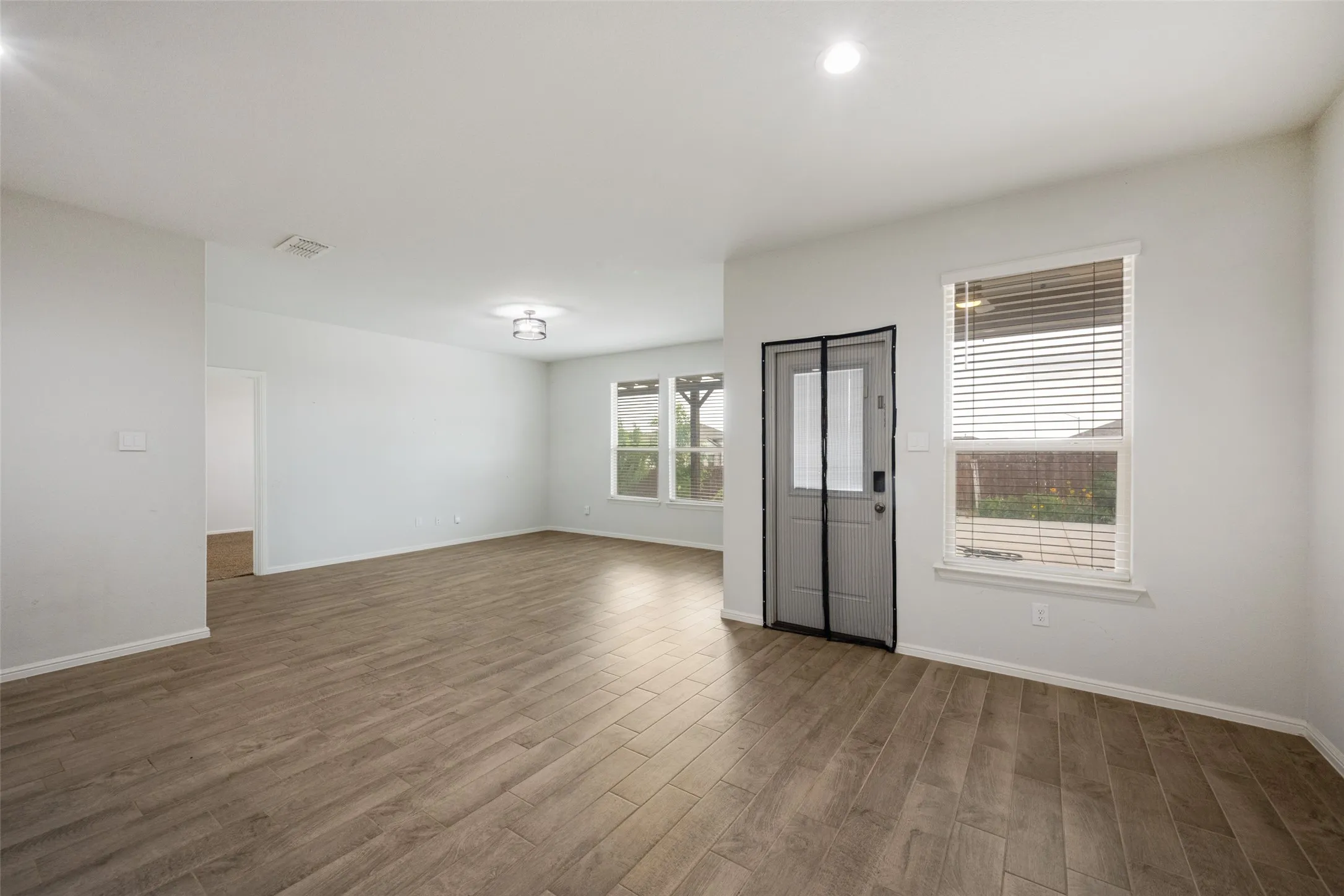 Single Family Residence For Sale in Tarrant County , 5201 Blue Night Drive, Fort Worth, Texas 76179, 4 Bedroom, 2 Bathroom, 2 Garage spaces, 1,833 Sqft, built in 2022, mls#21317803, Real Estate Agent in Fort Worth, Homes For Sale in Tarrant county, Homes For Sale in Fort Worth, Realtor in Fort Worth Texas, Real Estate Brokerage Independent Realty Texas, Luminita Cordes Realtor