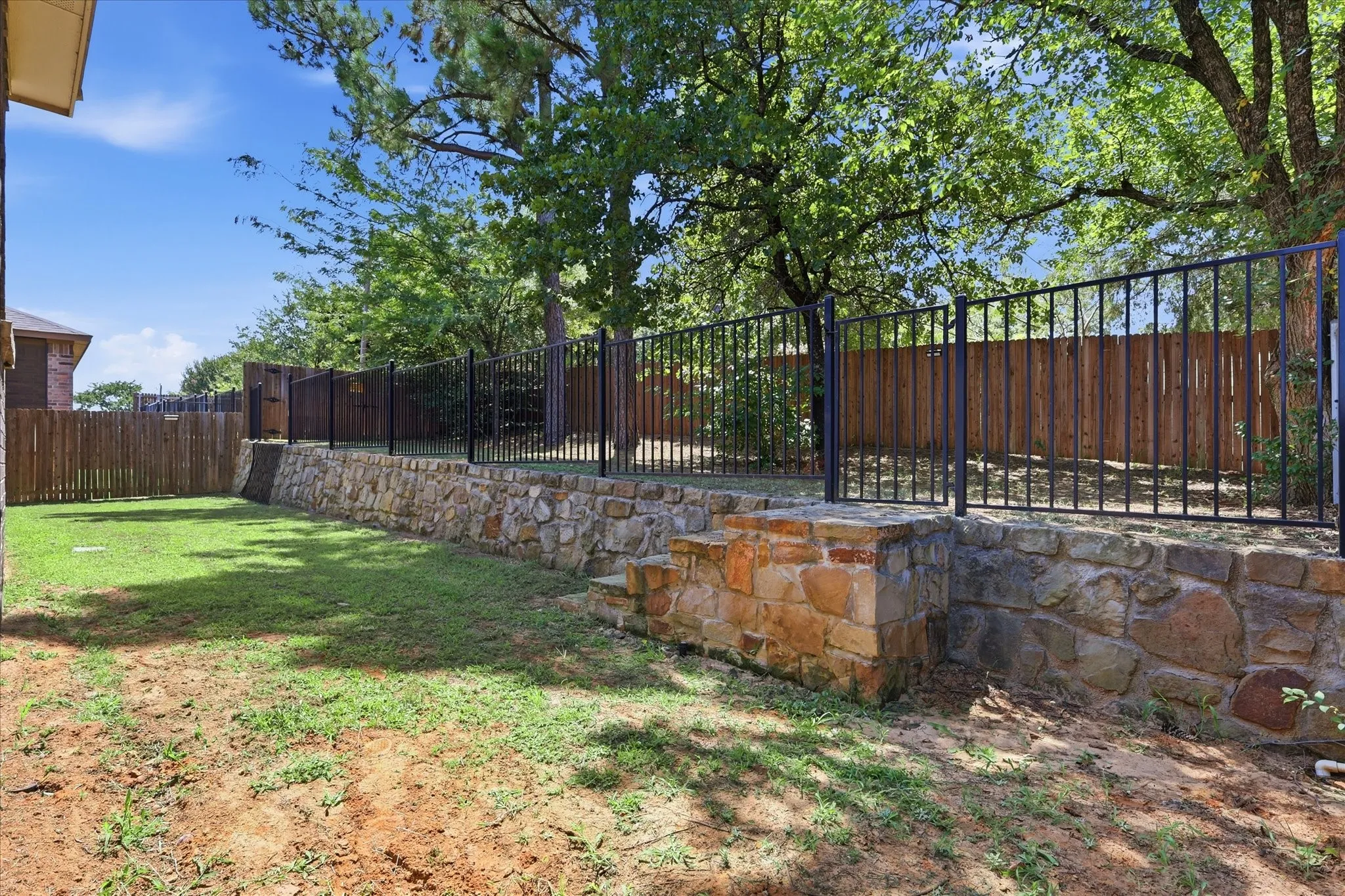 Single Family Residence For Sale in Tarrant County , 4428 Terraview Drive, Arlington, Texas 76001, 3 Bedroom, 3 Bathroom, 3 Garage spaces, 2,068 Sqft, built in 2020, mls#21315422, Real Estate Agent in Arlington, Homes For Sale in Tarrant county, Homes For Sale in Arlington, Realtor in Arlington Texas, Real Estate Brokerage Independent Realty Texas, Luminita Cordes Realtor