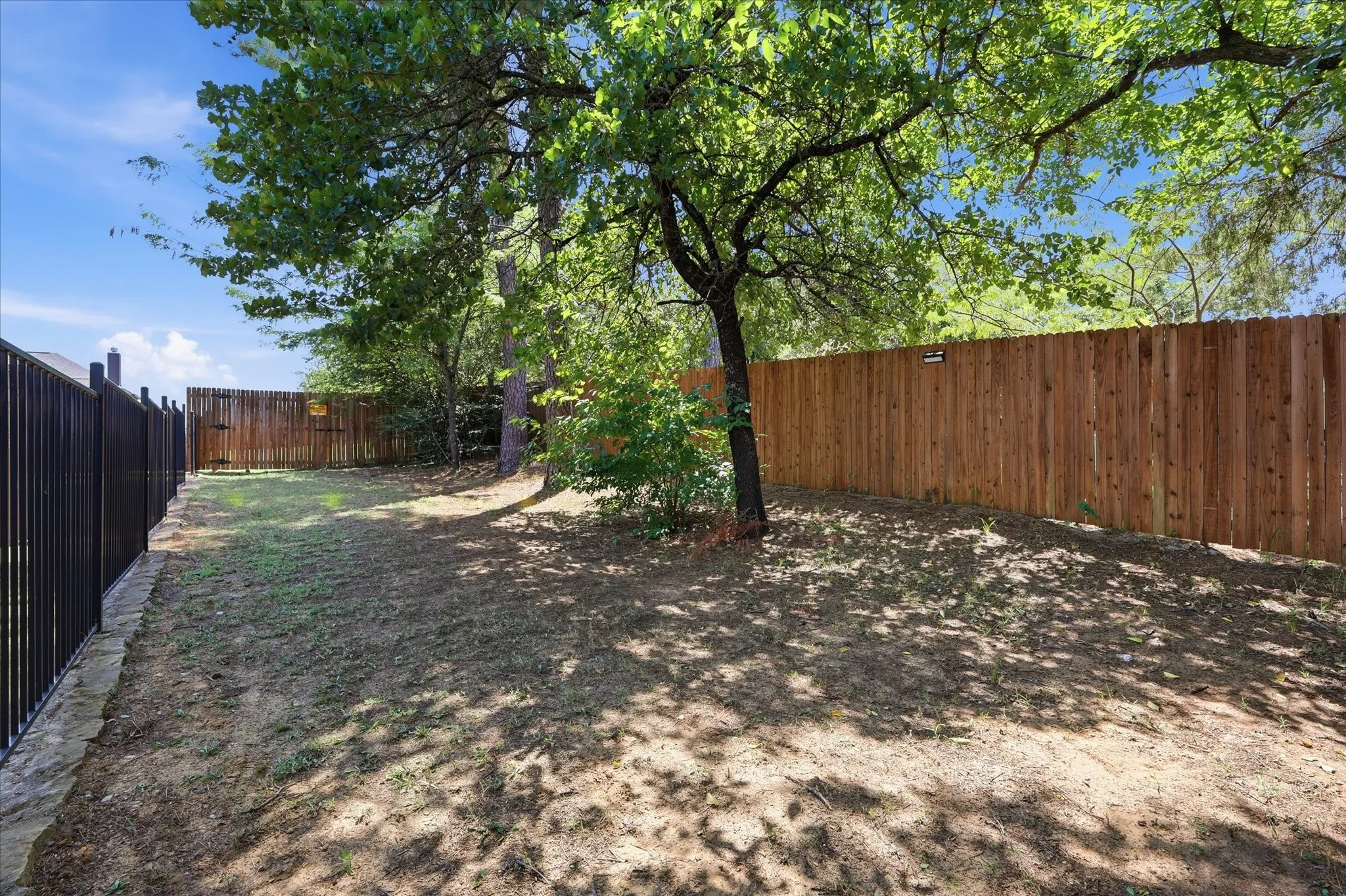 Single Family Residence For Sale in Tarrant County , 4428 Terraview Drive, Arlington, Texas 76001, 3 Bedroom, 3 Bathroom, 3 Garage spaces, 2,068 Sqft, built in 2020, mls#21315422, Real Estate Agent in Arlington, Homes For Sale in Tarrant county, Homes For Sale in Arlington, Realtor in Arlington Texas, Real Estate Brokerage Independent Realty Texas, Luminita Cordes Realtor
