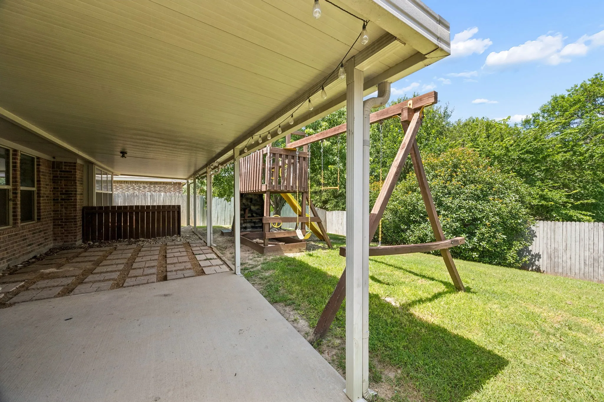 Single Family Residence For Sale in Collin County , 1608 Black Willow Trail, Anna, Texas 75409, 3 Bedrooms, 2 Bathrooms, 2 Garage spaces, 1,526 Sqft, built in 2011, Price $269,999, mls#21317287, Real Estate Agent in Anna, Homes For Sale in Collin county, Homes For Sale in Anna, Realtor in Anna Texas, Real Estate Brokerage Independent Realty Texas, Luminita Cordes Realtor
