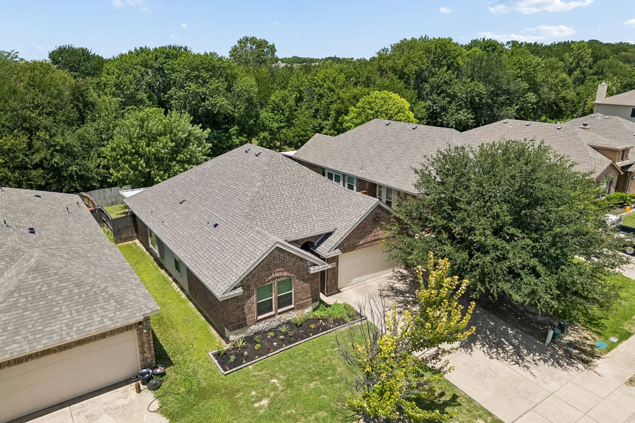 Single Family Residence For Sale in Collin County , 1608 Black Willow Trail, Anna, Texas 75409, 3 Bedrooms, 2 Bathrooms, 2 Garage spaces, 1,526 Sqft, built in 2011, Price $269,999, mls#21317287, Real Estate Agent in Anna, Homes For Sale in Collin county, Homes For Sale in Anna, Realtor in Anna Texas, Real Estate Brokerage Independent Realty Texas, Luminita Cordes Realtor