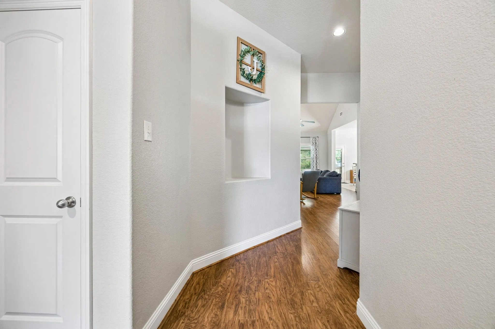 Single Family Residence For Sale in Collin County , 1608 Black Willow Trail, Anna, Texas 75409, 3 Bedrooms, 2 Bathrooms, 2 Garage spaces, 1,526 Sqft, built in 2011, Price $269,999, mls#21317287, Real Estate Agent in Anna, Homes For Sale in Collin county, Homes For Sale in Anna, Realtor in Anna Texas, Real Estate Brokerage Independent Realty Texas, Luminita Cordes Realtor