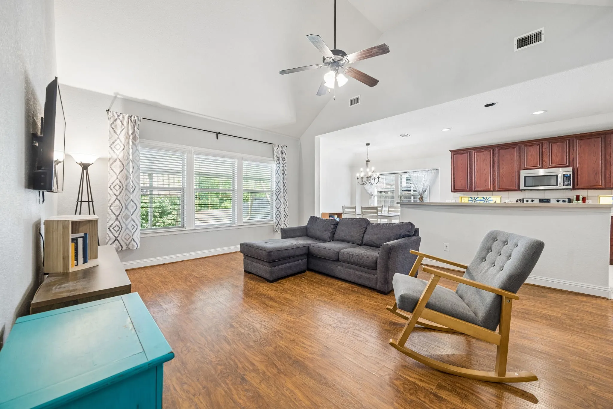 Single Family Residence For Sale in Collin County , 1608 Black Willow Trail, Anna, Texas 75409, 3 Bedrooms, 2 Bathrooms, 2 Garage spaces, 1,526 Sqft, built in 2011, Price $269,999, mls#21317287, Real Estate Agent in Anna, Homes For Sale in Collin county, Homes For Sale in Anna, Realtor in Anna Texas, Real Estate Brokerage Independent Realty Texas, Luminita Cordes Realtor