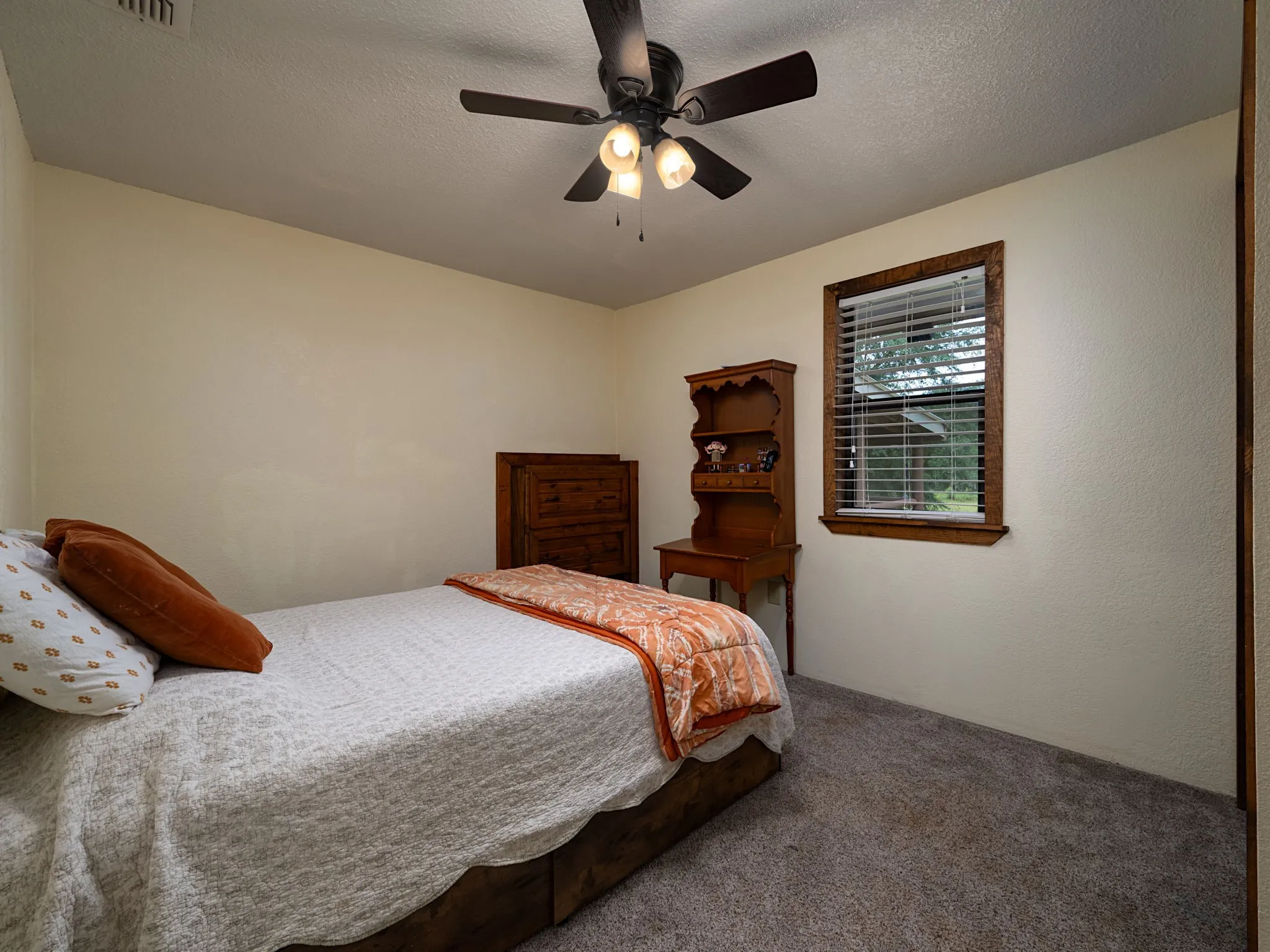 Single Family Residence For Sale in Cherokee County , 4240 County Road 2107, Rusk, Texas 75785, 3 Bedroom, 2 Bathroom, Garage spaces, 3,206 Sqft, built in 2016, mls#21317283, Real Estate Agent in Rusk, Homes For Sale in Cherokee county, Homes For Sale in Rusk, Realtor in Rusk Texas, Real Estate Brokerage Independent Realty Texas, Luminita Cordes Realtor