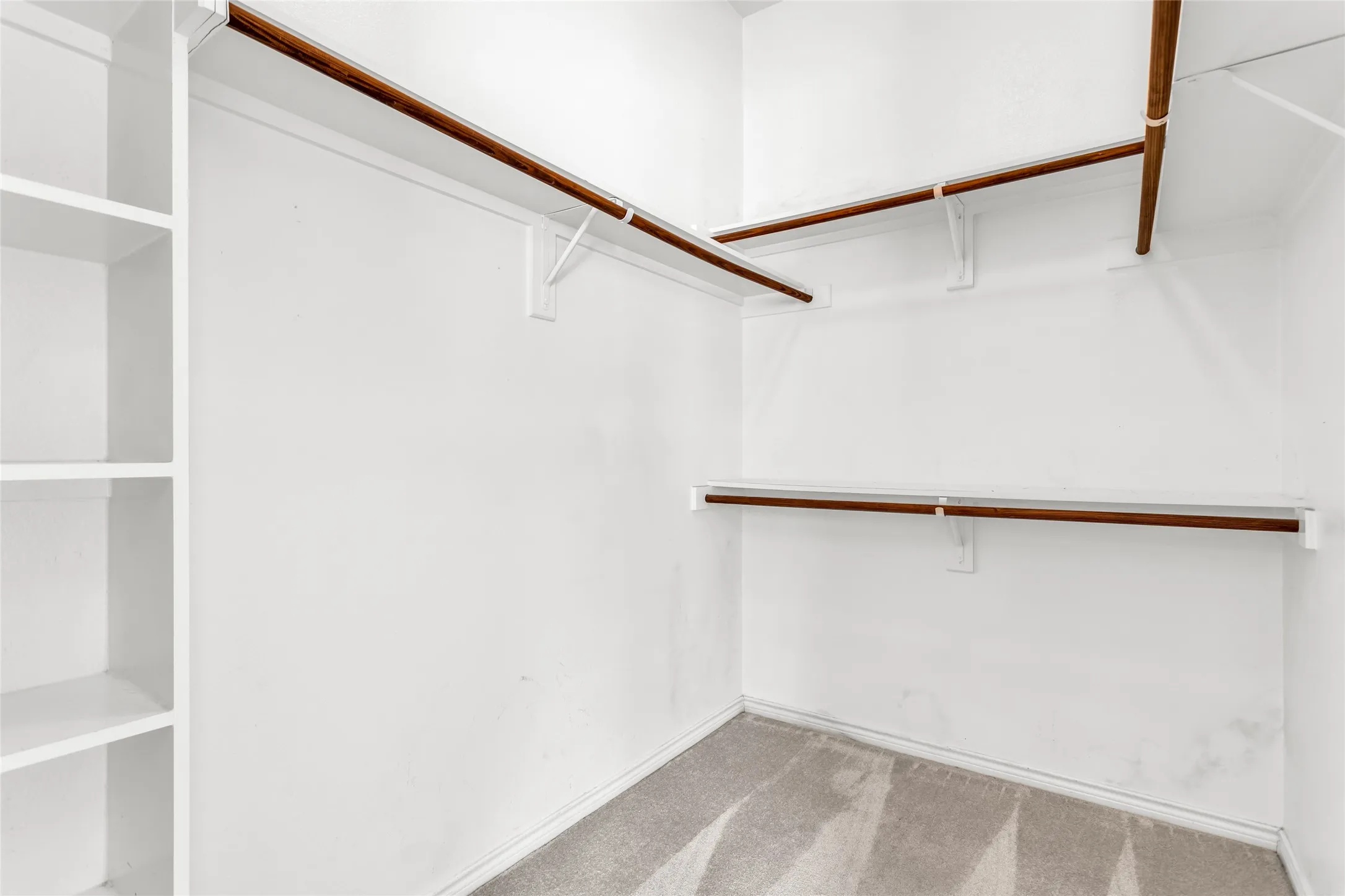Master oversize closet