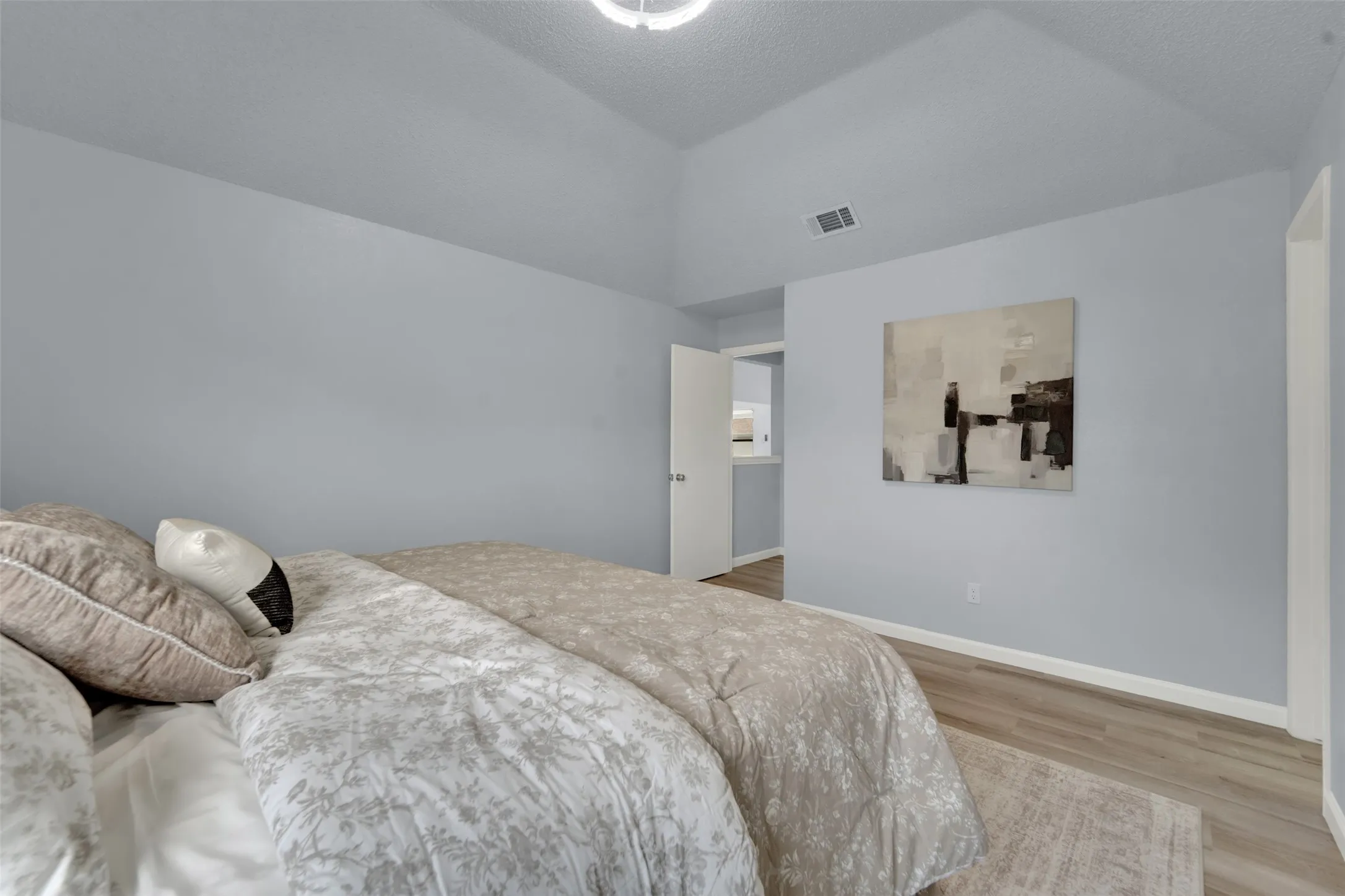Single Family Residence For Sale in Collin County , 789 Eiffel Drive, Plano, Texas 75023, 4 Bedroom, 3 Bathroom, 2 Garage spaces, 2,016 Sqft, built in 1990, mls#21319089, Real Estate Agent in Plano, Homes For Sale in Collin county, Homes For Sale in Plano, Realtor in Plano Texas, Real Estate Brokerage Independent Realty Texas, Luminita Cordes Realtor