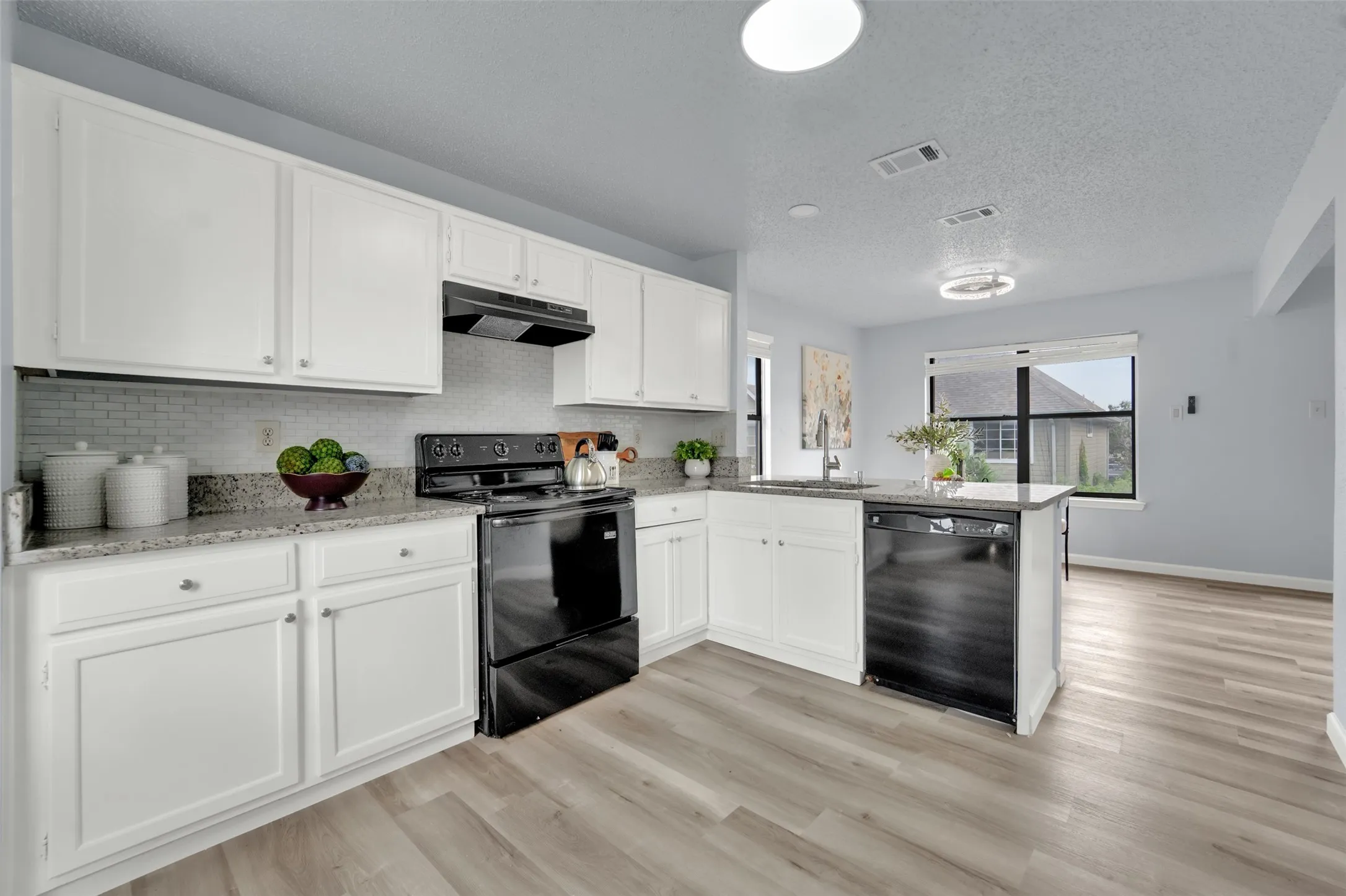 Single Family Residence For Sale in Collin County , 789 Eiffel Drive, Plano, Texas 75023, 4 Bedroom, 3 Bathroom, 2 Garage spaces, 2,016 Sqft, built in 1990, mls#21319089, Real Estate Agent in Plano, Homes For Sale in Collin county, Homes For Sale in Plano, Realtor in Plano Texas, Real Estate Brokerage Independent Realty Texas, Luminita Cordes Realtor