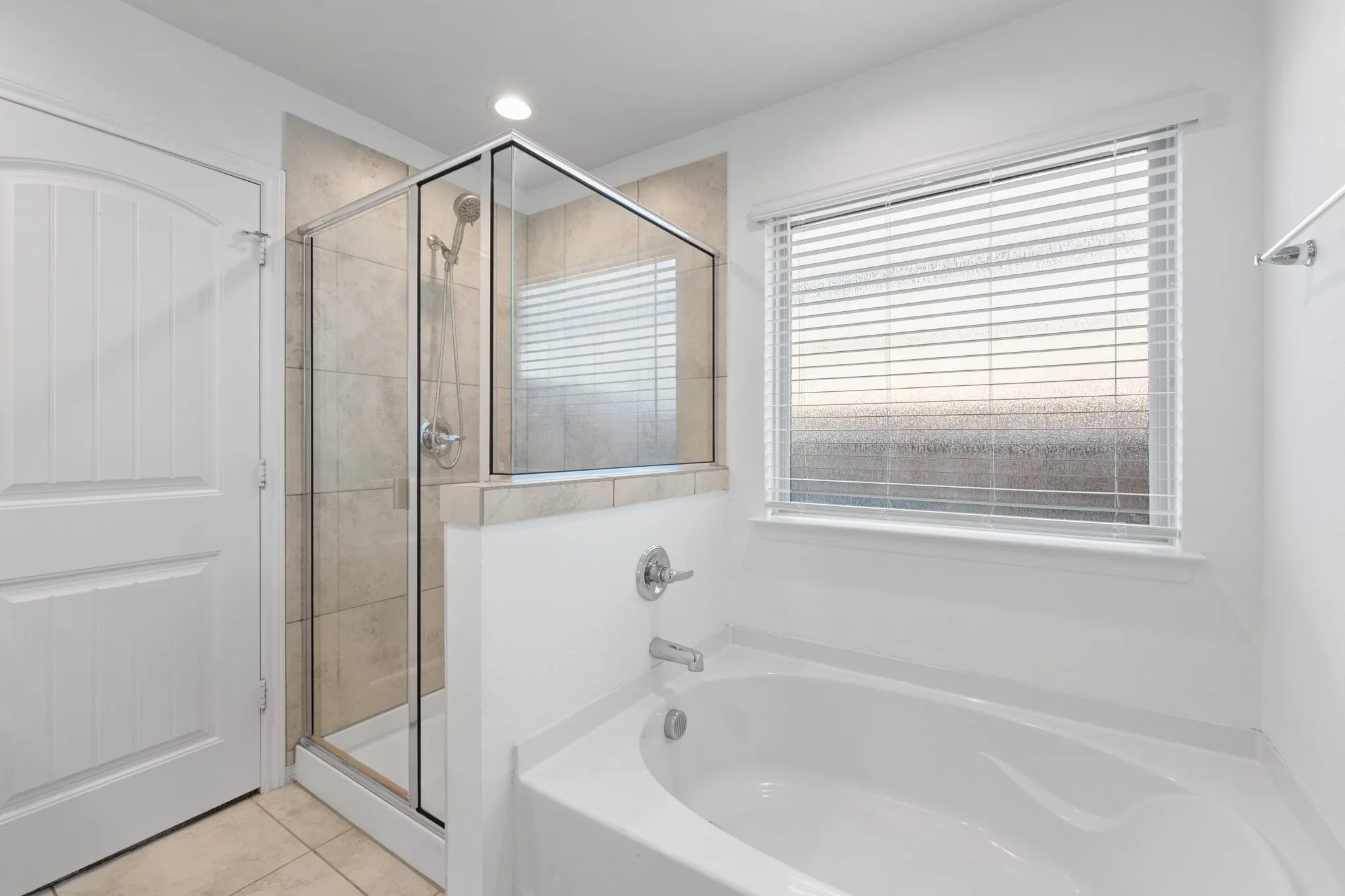Single Family Residence For Sale in Tarrant County , 3233 Guyana Road, Fort Worth, Texas 76123, 3 Bedroom, 2 Bathroom, 2 Garage spaces, 1,874 Sqft, built in 2019, mls#21316743, Real Estate Agent in Fort Worth, Homes For Sale in Tarrant county, Homes For Sale in Fort Worth, Realtor in Fort Worth Texas, Real Estate Brokerage Independent Realty Texas, Luminita Cordes Realtor