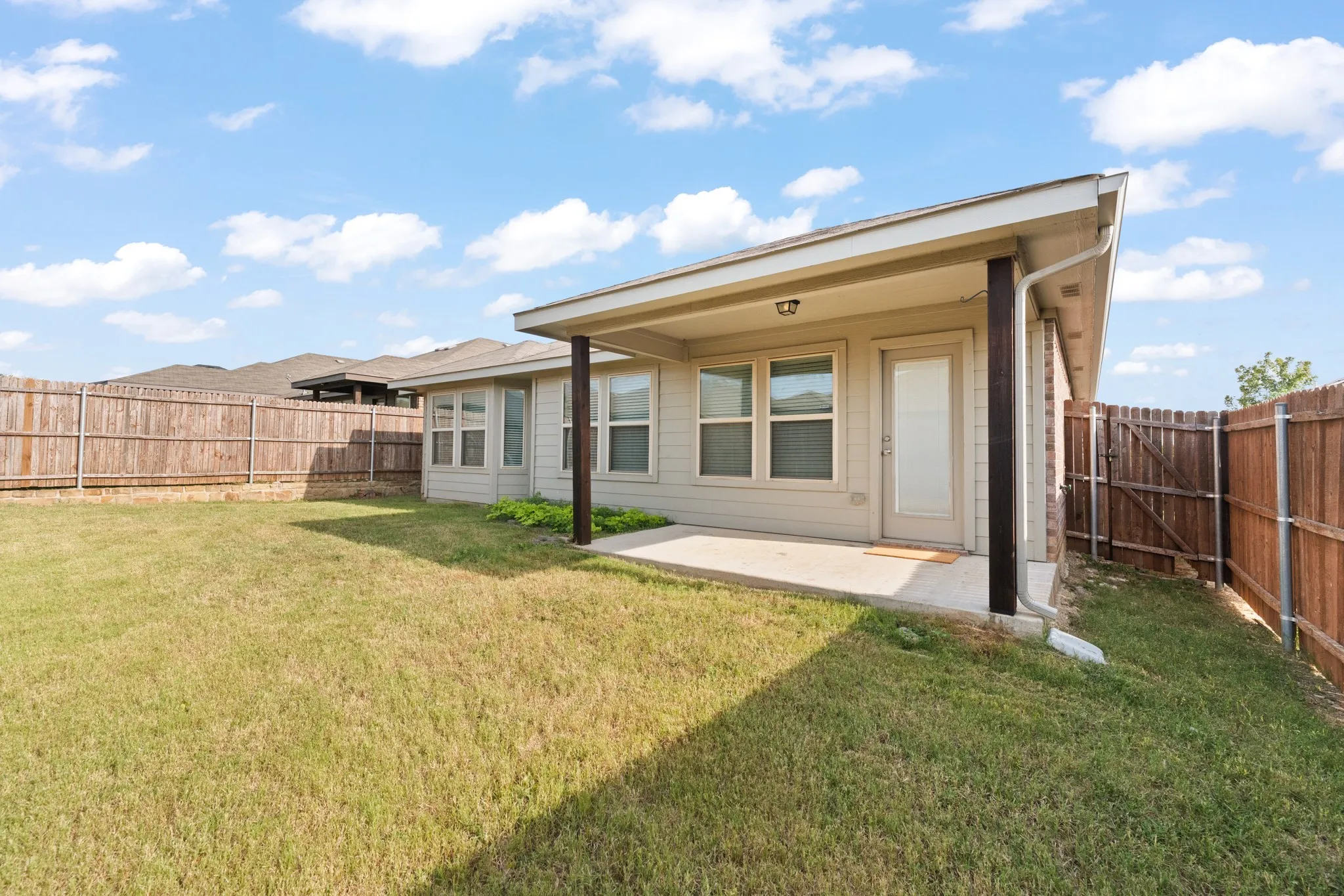 Single Family Residence For Sale in Tarrant County , 3233 Guyana Road, Fort Worth, Texas 76123, 3 Bedroom, 2 Bathroom, 2 Garage spaces, 1,874 Sqft, built in 2019, mls#21316743, Real Estate Agent in Fort Worth, Homes For Sale in Tarrant county, Homes For Sale in Fort Worth, Realtor in Fort Worth Texas, Real Estate Brokerage Independent Realty Texas, Luminita Cordes Realtor