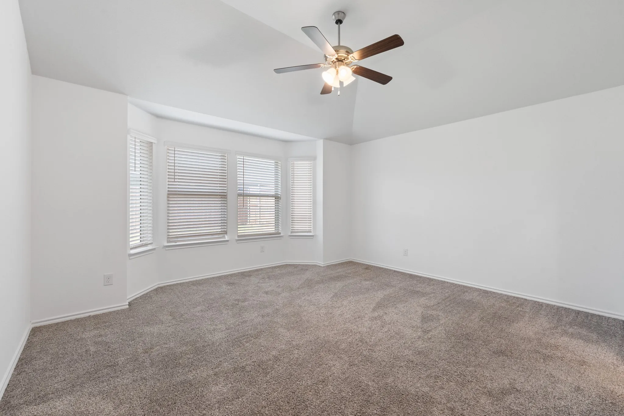 Single Family Residence For Sale in Tarrant County , 3233 Guyana Road, Fort Worth, Texas 76123, 3 Bedroom, 2 Bathroom, 2 Garage spaces, 1,874 Sqft, built in 2019, mls#21316743, Real Estate Agent in Fort Worth, Homes For Sale in Tarrant county, Homes For Sale in Fort Worth, Realtor in Fort Worth Texas, Real Estate Brokerage Independent Realty Texas, Luminita Cordes Realtor