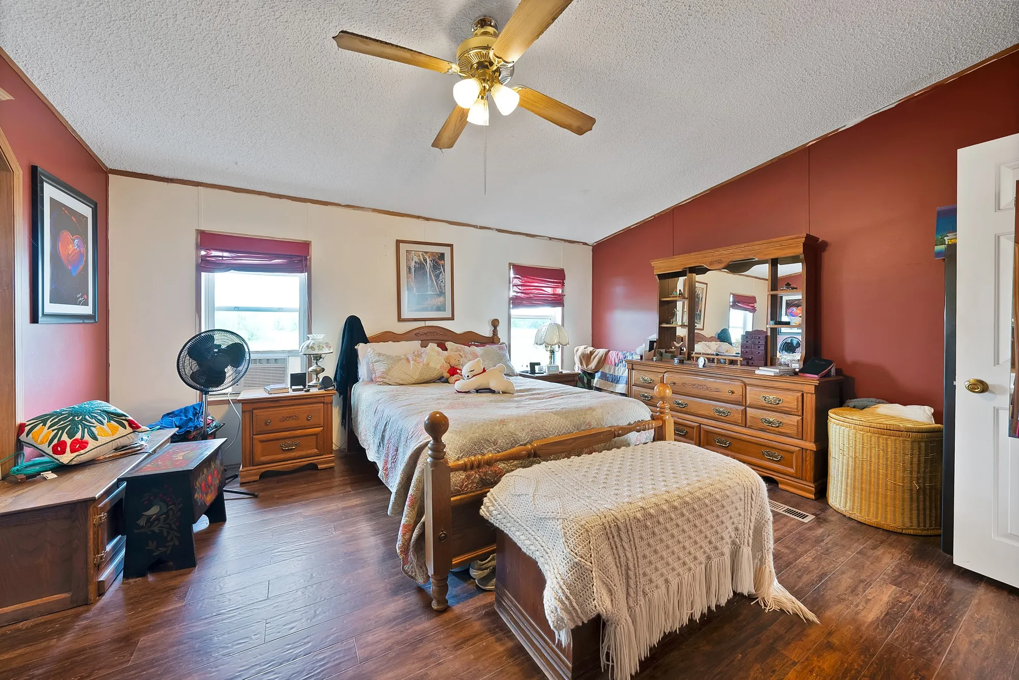 Manufactured Home For Sale in Collin County , 1528 County Road 697, Farmersville, Texas 75442, 4 Bedroom, 3 Bathroom, Garage spaces, 2,128 Sqft, built in 2001, mls#21318547, Real Estate Agent in Farmersville, Homes For Sale in Collin county, Homes For Sale in Farmersville, Realtor in Farmersville Texas, Real Estate Brokerage Independent Realty Texas, Luminita Cordes Realtor