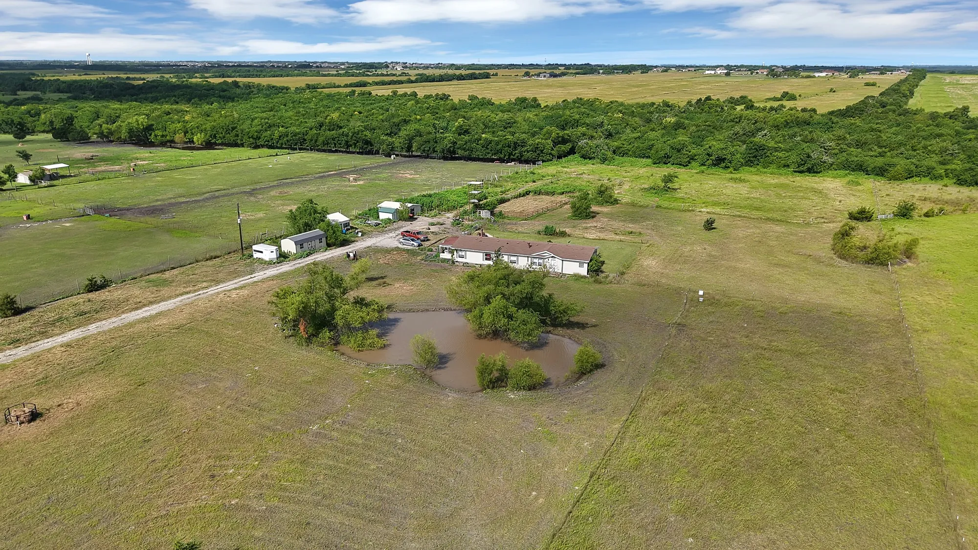 Manufactured Home For Sale in Collin County , 1528 County Road 697, Farmersville, Texas 75442, 4 Bedroom, 3 Bathroom, Garage spaces, 2,128 Sqft, built in 2001, mls#21318547, Real Estate Agent in Farmersville, Homes For Sale in Collin county, Homes For Sale in Farmersville, Realtor in Farmersville Texas, Real Estate Brokerage Independent Realty Texas, Luminita Cordes Realtor