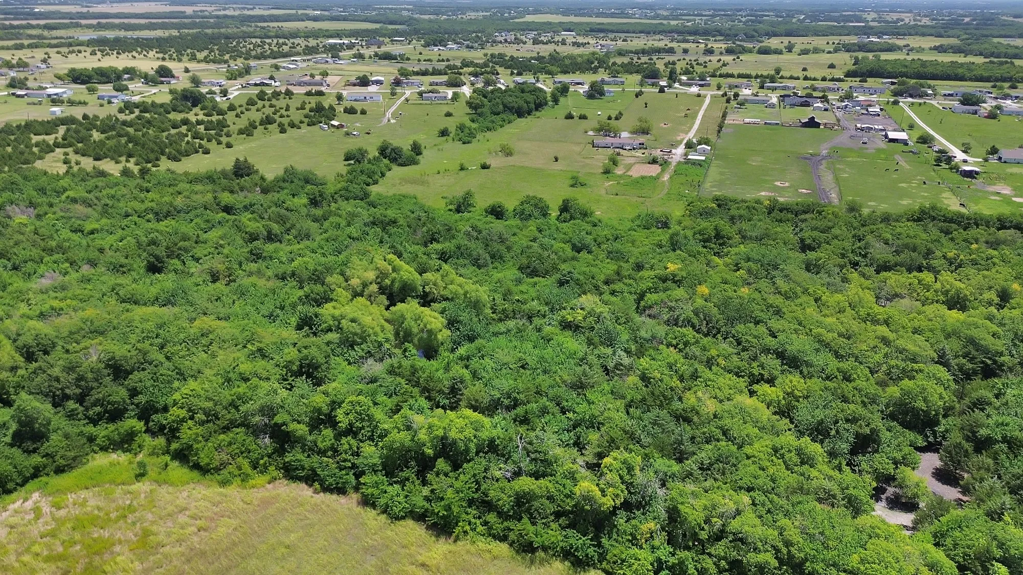 Manufactured Home For Sale in Collin County , 1528 County Road 697, Farmersville, Texas 75442, 4 Bedroom, 3 Bathroom, Garage spaces, 2,128 Sqft, built in 2001, mls#21318547, Real Estate Agent in Farmersville, Homes For Sale in Collin county, Homes For Sale in Farmersville, Realtor in Farmersville Texas, Real Estate Brokerage Independent Realty Texas, Luminita Cordes Realtor