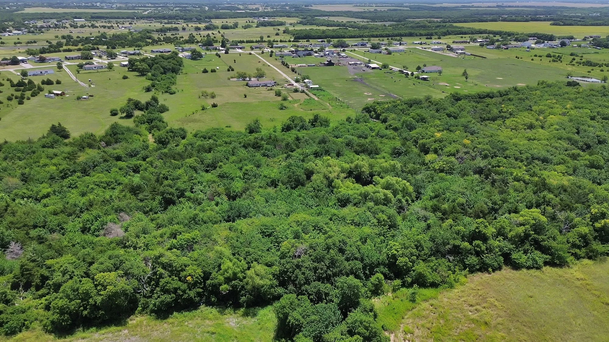 Manufactured Home For Sale in Collin County , 1528 County Road 697, Farmersville, Texas 75442, 4 Bedroom, 3 Bathroom, Garage spaces, 2,128 Sqft, built in 2001, mls#21318547, Real Estate Agent in Farmersville, Homes For Sale in Collin county, Homes For Sale in Farmersville, Realtor in Farmersville Texas, Real Estate Brokerage Independent Realty Texas, Luminita Cordes Realtor