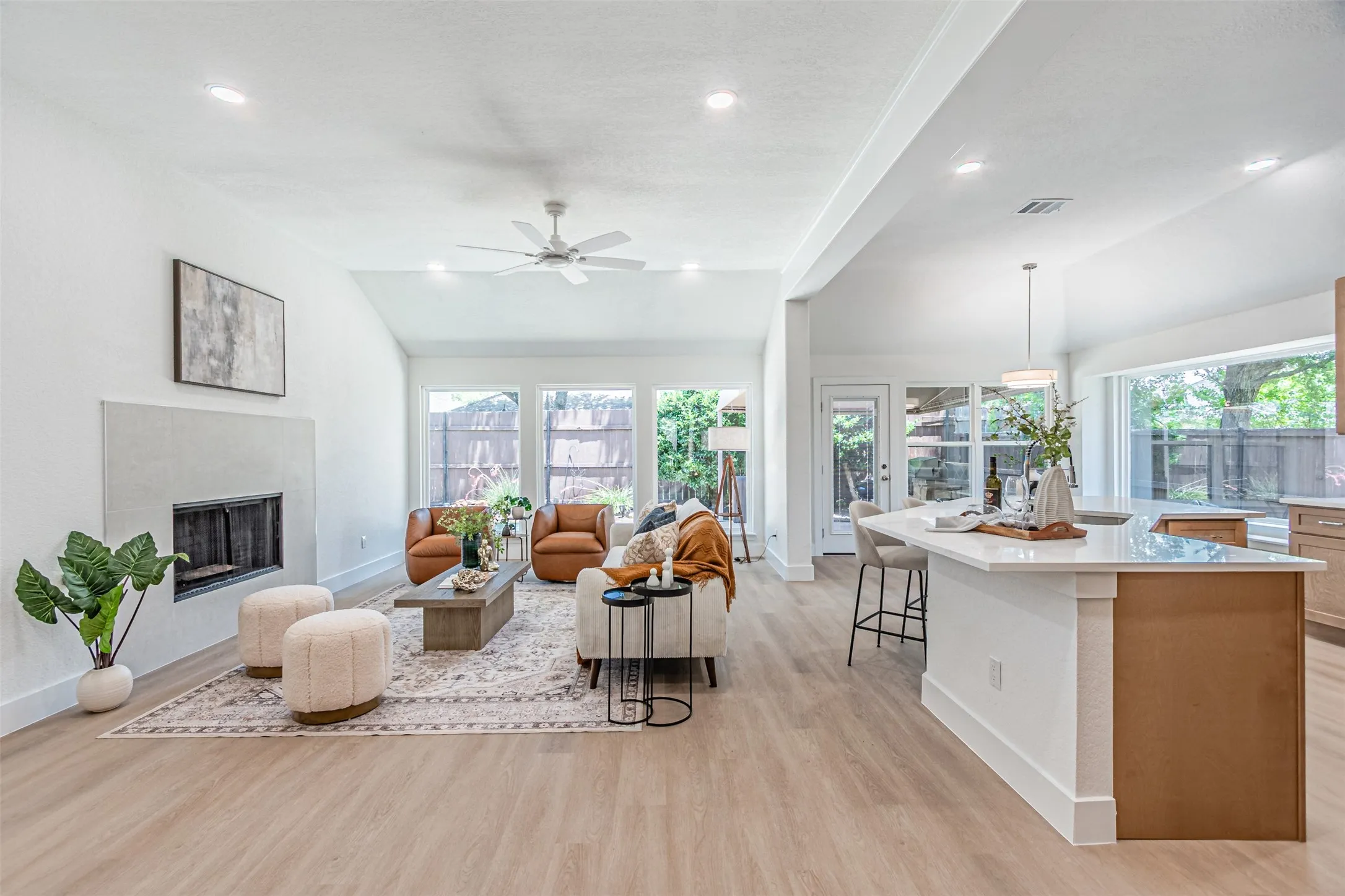 Single Family Residence For Sale in Denton County , 1904 Sumac Drive, Flower Mound, Texas 75028, 4 Bedroom, 2 Bathroom, 2 Garage spaces, 2,185 Sqft, built in 1996, mls#21317945, Real Estate Agent in Flower Mound, Homes For Sale in Denton county, Homes For Sale in Flower Mound, Realtor in Flower Mound Texas, Real Estate Brokerage Independent Realty Texas, Luminita Cordes Realtor