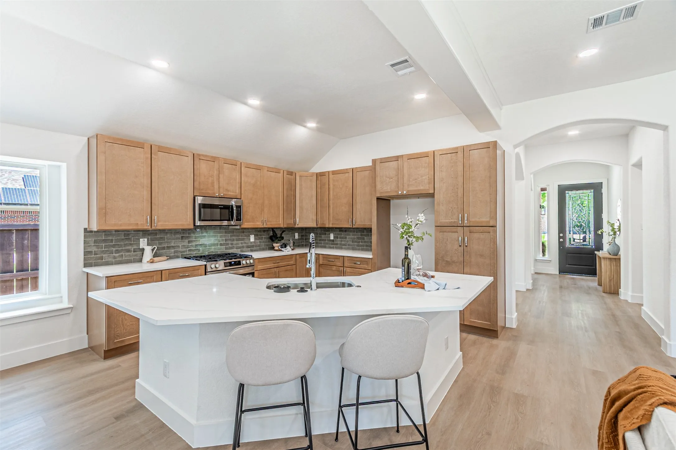 Single Family Residence For Sale in Denton County , 1904 Sumac Drive, Flower Mound, Texas 75028, 4 Bedroom, 2 Bathroom, 2 Garage spaces, 2,185 Sqft, built in 1996, mls#21317945, Real Estate Agent in Flower Mound, Homes For Sale in Denton county, Homes For Sale in Flower Mound, Realtor in Flower Mound Texas, Real Estate Brokerage Independent Realty Texas, Luminita Cordes Realtor