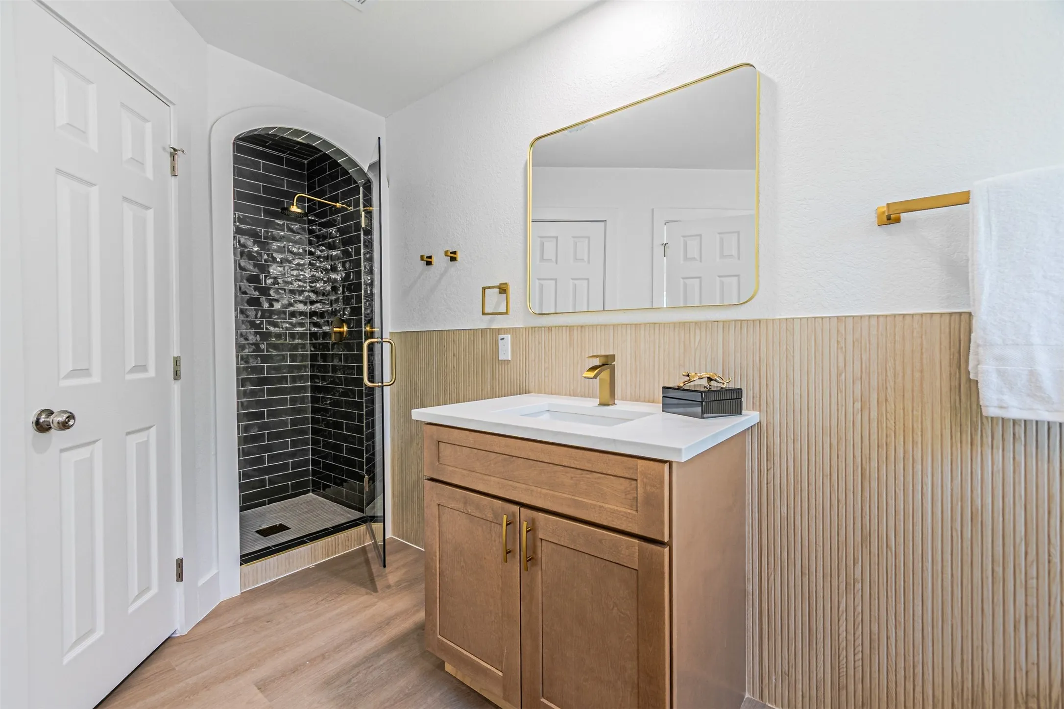 Single Family Residence For Sale in Denton County , 1904 Sumac Drive, Flower Mound, Texas 75028, 4 Bedroom, 2 Bathroom, 2 Garage spaces, 2,185 Sqft, built in 1996, mls#21317945, Real Estate Agent in Flower Mound, Homes For Sale in Denton county, Homes For Sale in Flower Mound, Realtor in Flower Mound Texas, Real Estate Brokerage Independent Realty Texas, Luminita Cordes Realtor