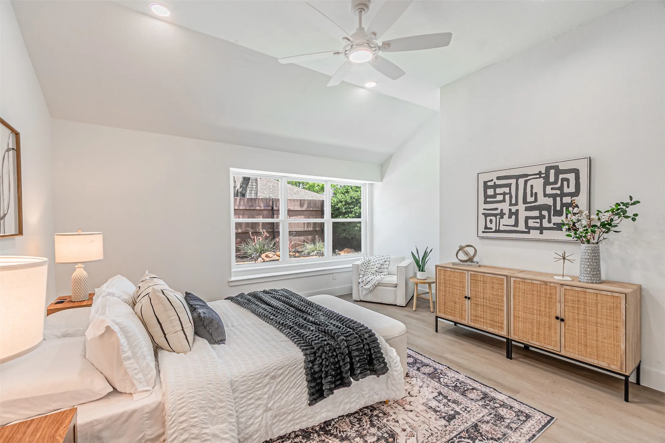 Single Family Residence For Sale in Denton County , 1904 Sumac Drive, Flower Mound, Texas 75028, 4 Bedroom, 2 Bathroom, 2 Garage spaces, 2,185 Sqft, built in 1996, mls#21317945, Real Estate Agent in Flower Mound, Homes For Sale in Denton county, Homes For Sale in Flower Mound, Realtor in Flower Mound Texas, Real Estate Brokerage Independent Realty Texas, Luminita Cordes Realtor