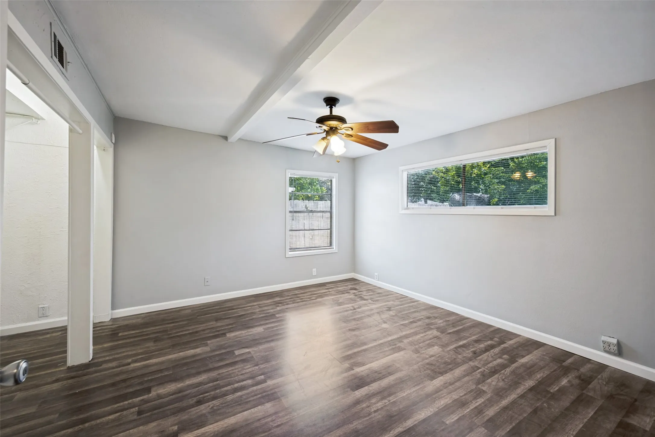 Single Family Residence For Sale in Tarrant County , 4009 Anita Avenue, Fort Worth, Texas 76109, 4 Bedroom, 2 Bathroom, Garage spaces, 1,771 Sqft, built in 1949, mls#21318506, Real Estate Agent in Fort Worth, Homes For Sale in Tarrant county, Homes For Sale in Fort Worth, Realtor in Fort Worth Texas, Real Estate Brokerage Independent Realty Texas, Luminita Cordes Realtor