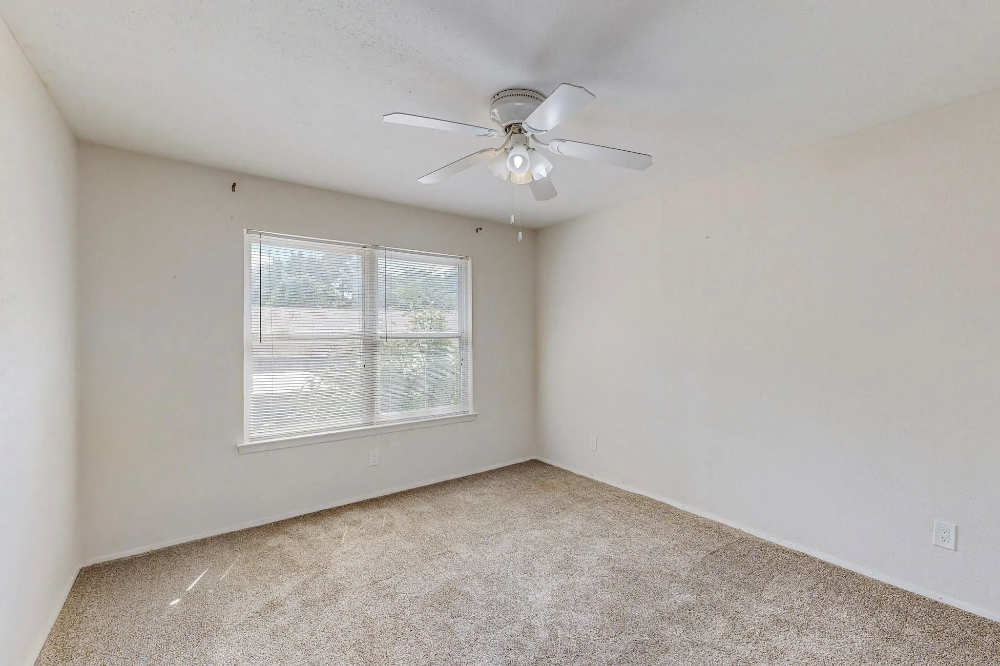 Townhouse For Rent in Dallas County , 13818 Methuen Green Lane, Dallas, Texas 75240, 3 Bedroom, 4 Bathroom, Garage spaces, 1,651 Sqft, built in 1969, mls#21319118, Real Estate Agent in Dallas, Homes For Rent in Dallas county, Homes For Rent in Dallas, Realtor in Dallas Texas, Real Estate Brokerage Independent Realty Texas, Luminita Cordes Realtor