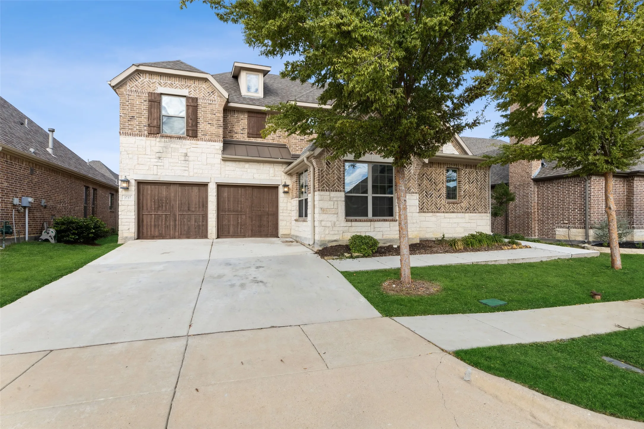 Single Family Residence For Sale in Denton County , 3737 Nottingham Drive, The Colony, Texas 75056, 5 Bedroom, 4 Bathroom, 2 Garage spaces, 4,324 Sqft, built in 2015, mls#21318945, Real Estate Agent in The Colony, Homes For Sale in Denton county, Homes For Sale in The Colony, Realtor in The Colony Texas, Real Estate Brokerage Independent Realty Texas, Luminita Cordes Realtor